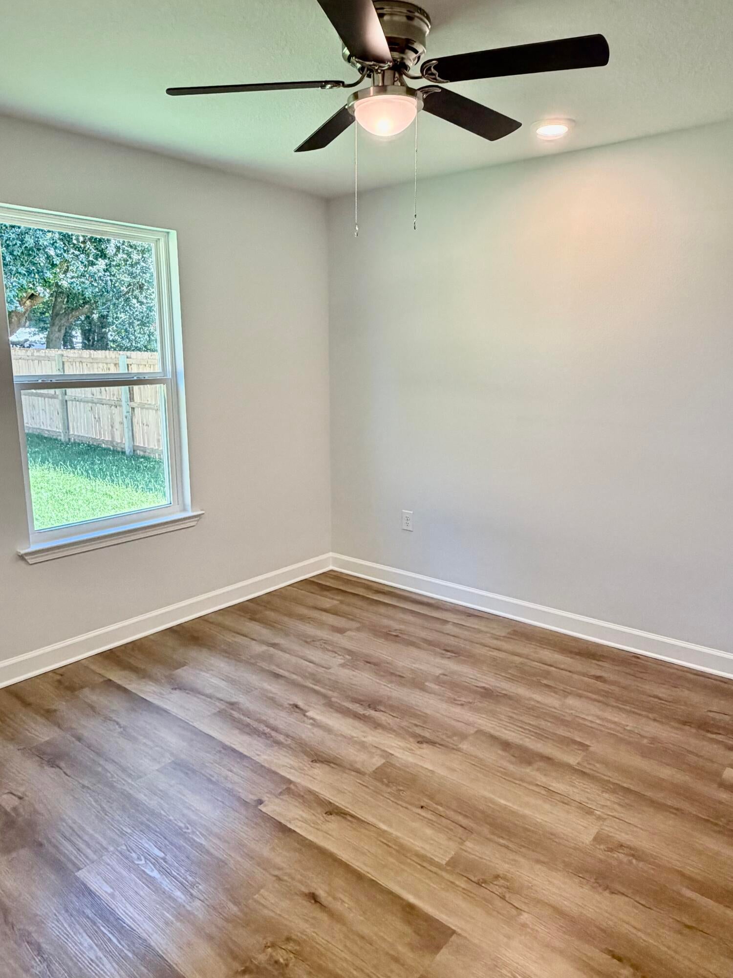 MORRIS ADDN TO CRESTVIEW - Residential Lease