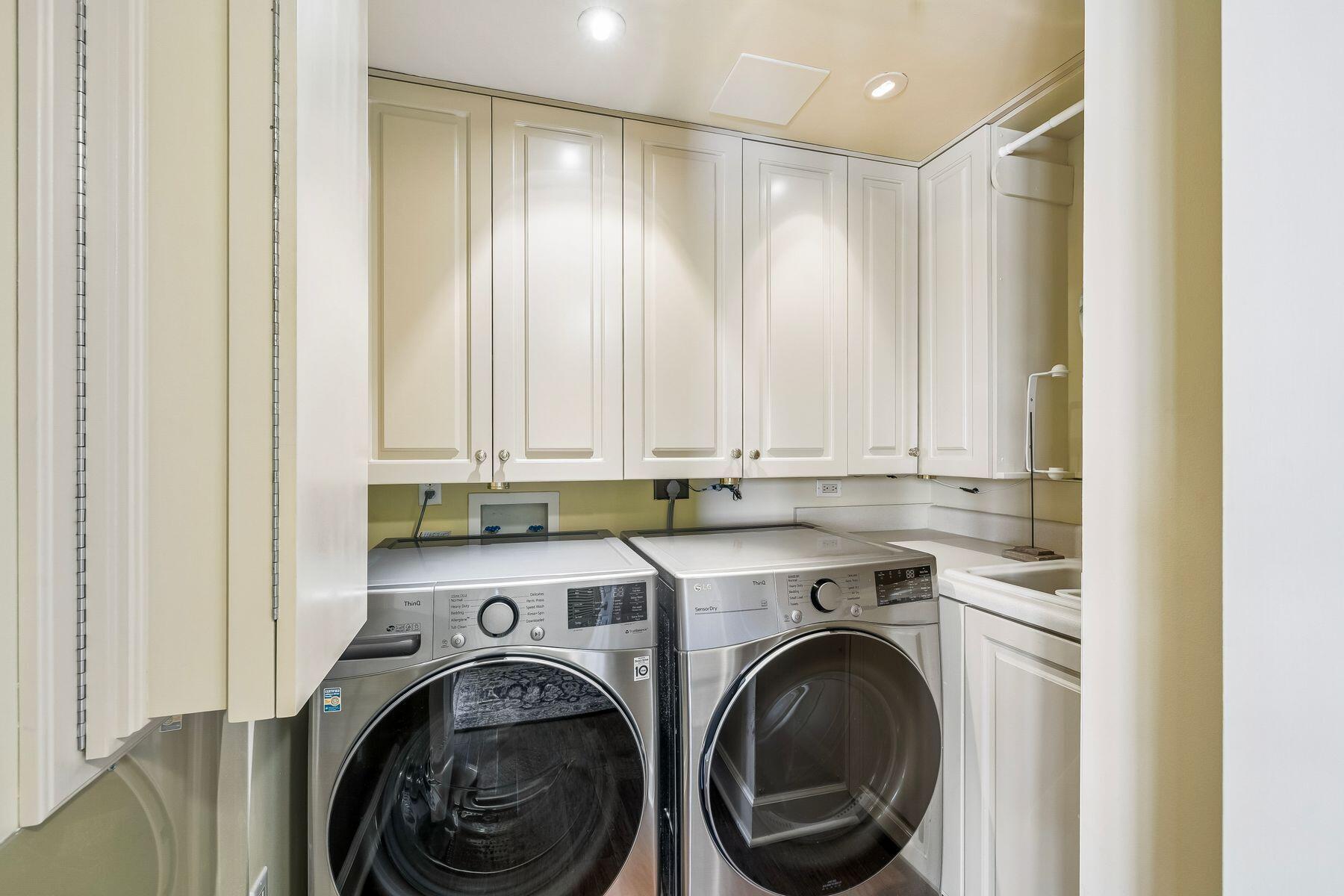 THE ULTIMATE CONDO - Residential