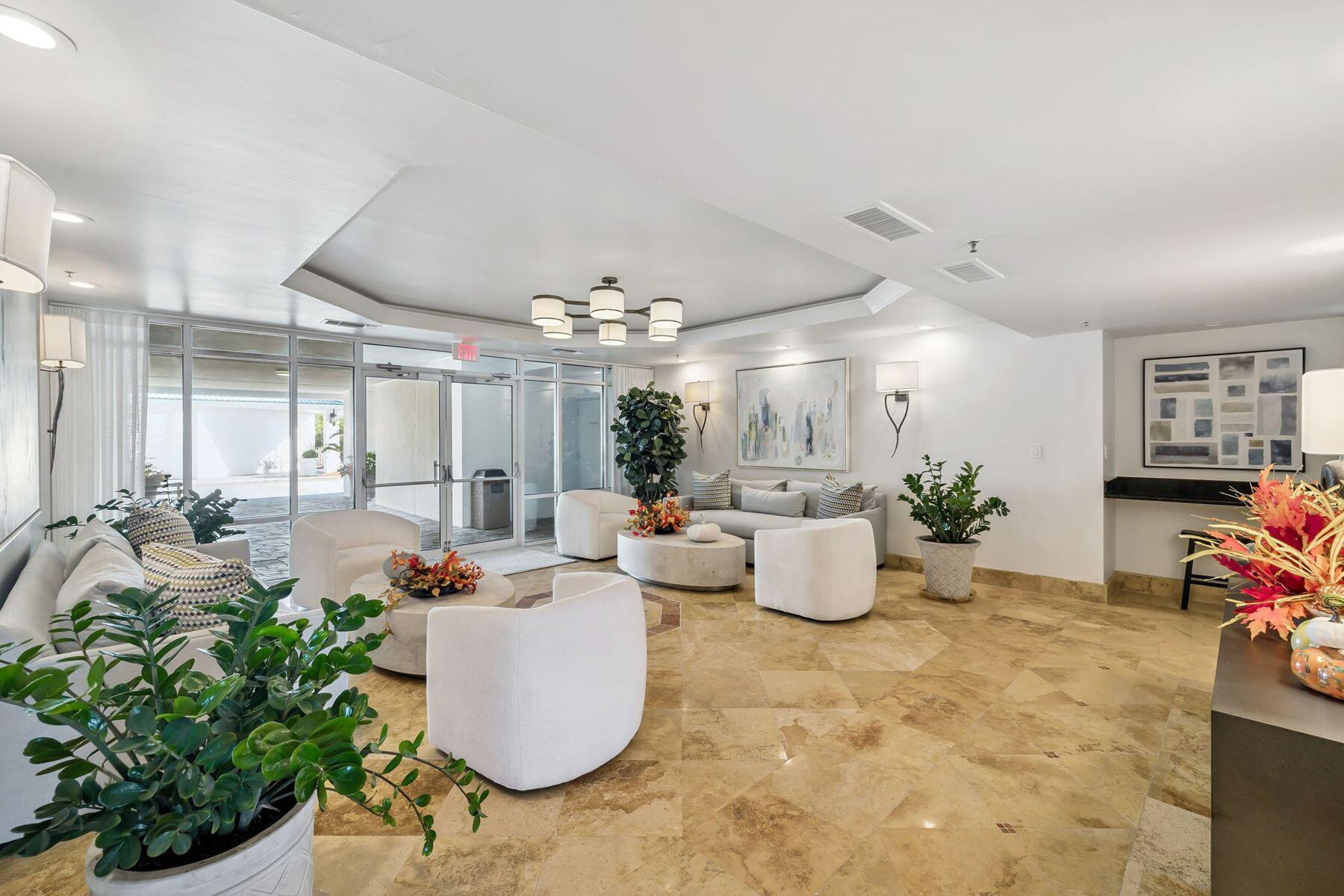 THE ULTIMATE CONDO - Residential