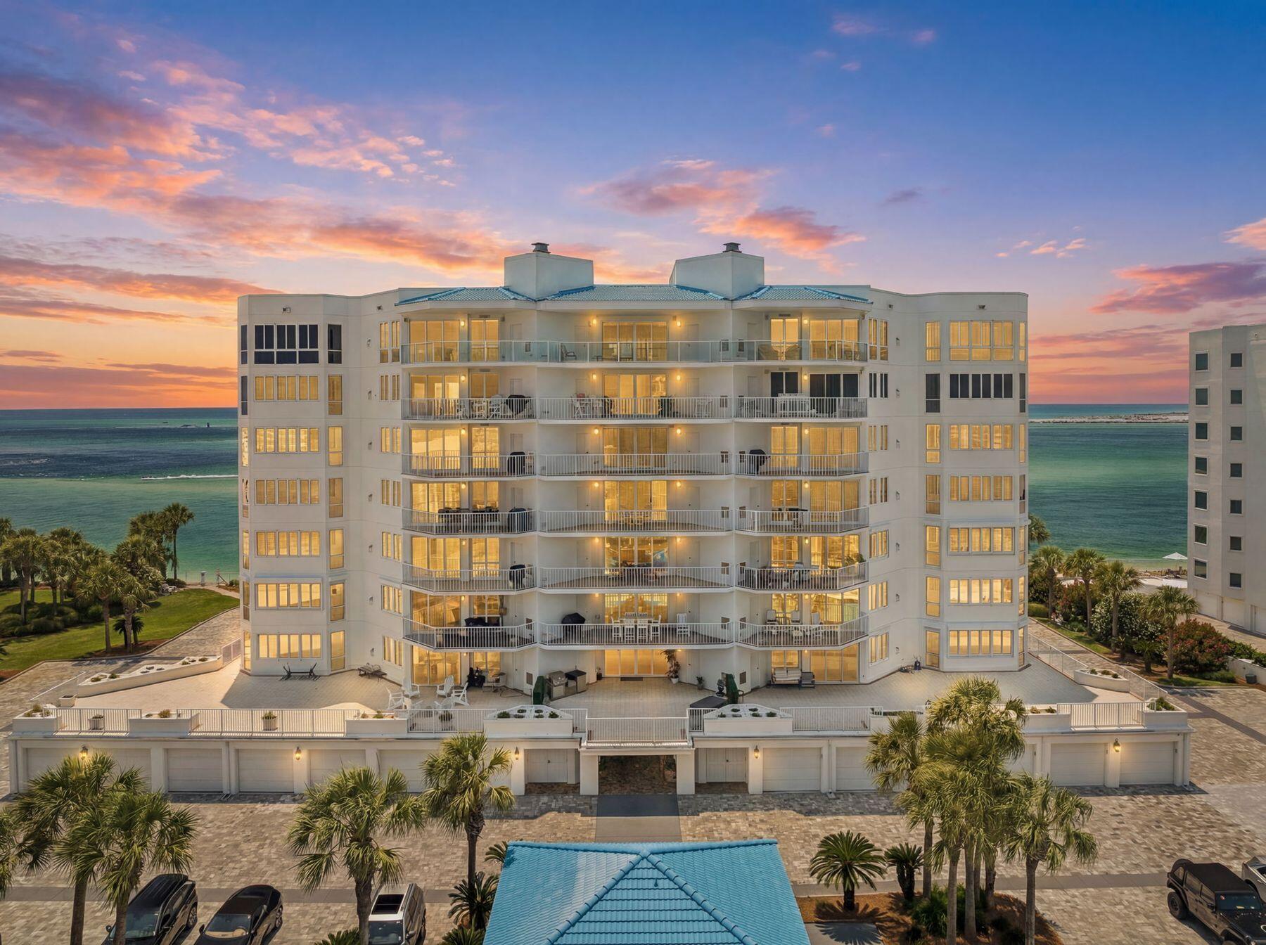 THE ULTIMATE CONDO - Residential