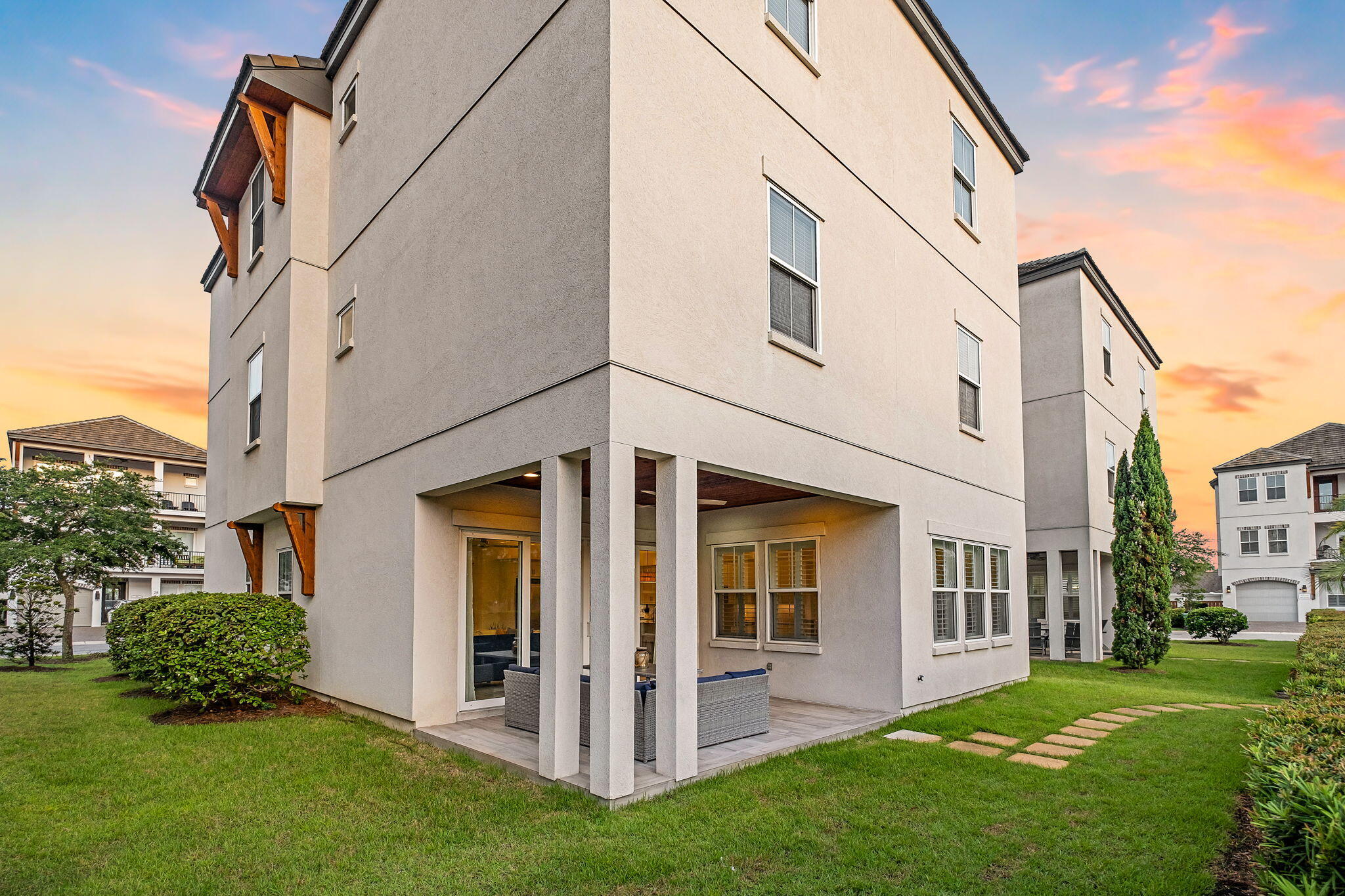 The Retreat at Miramar - Residential