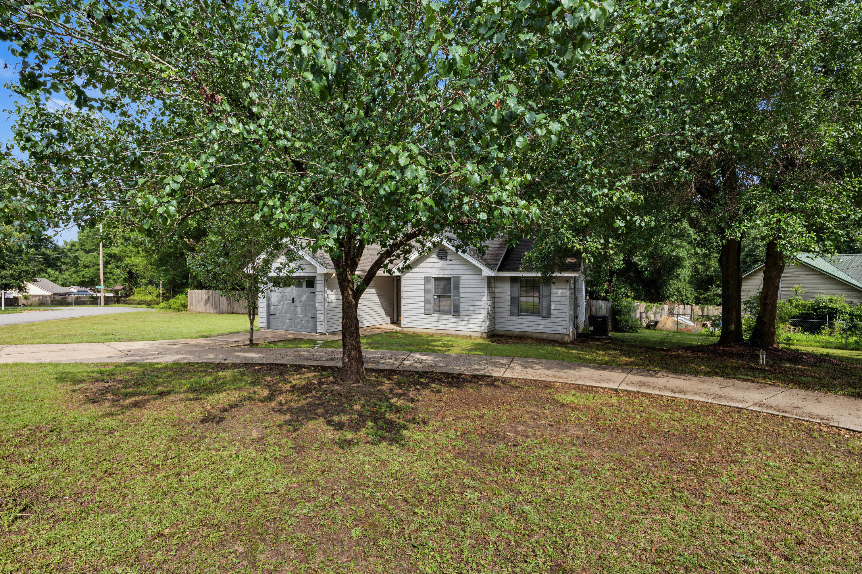 BEACONS BEND SOUTH - Residential