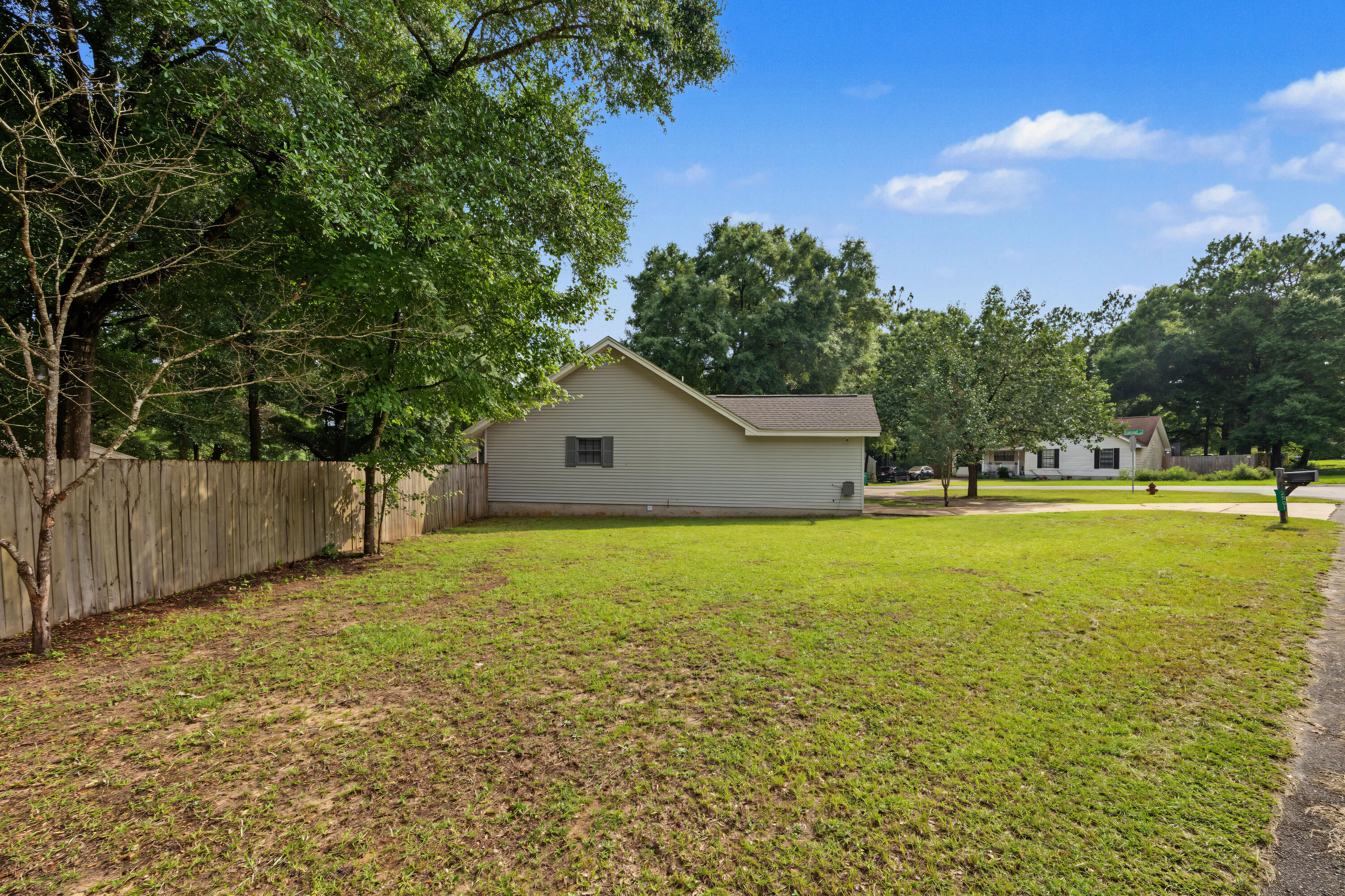 BEACONS BEND SOUTH - Residential