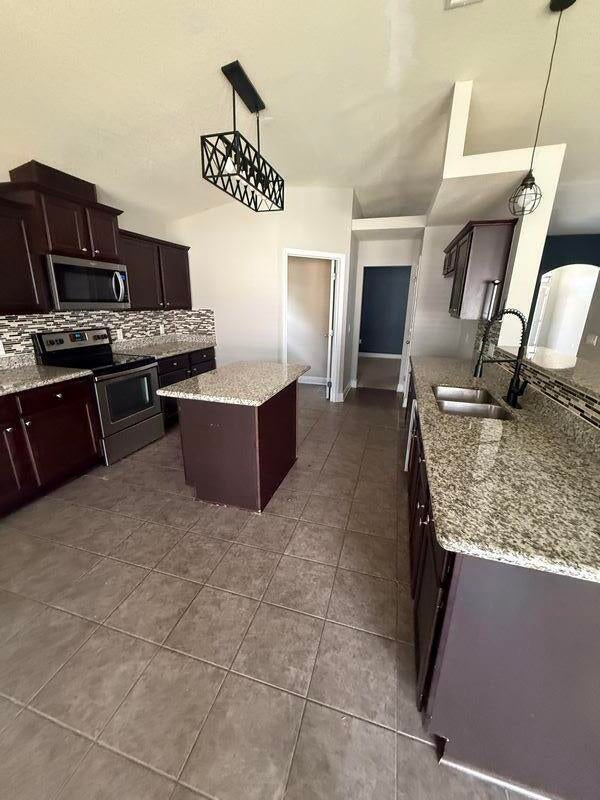 DUGGAN POND ESTATES - Residential