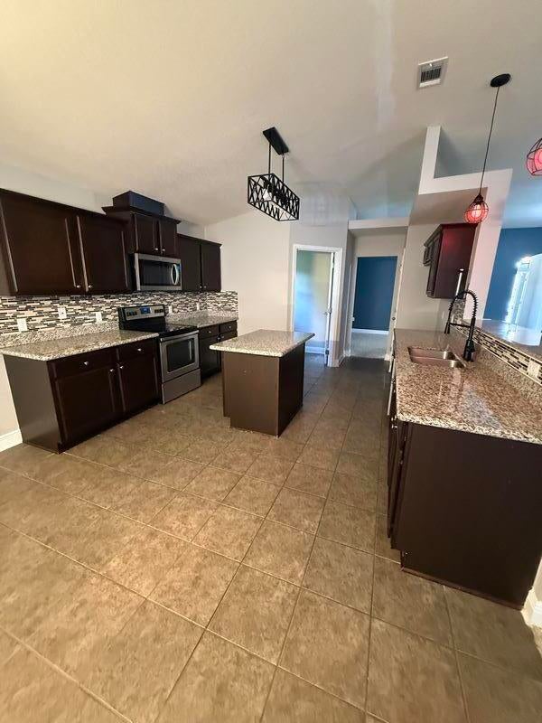 DUGGAN POND ESTATES - Residential