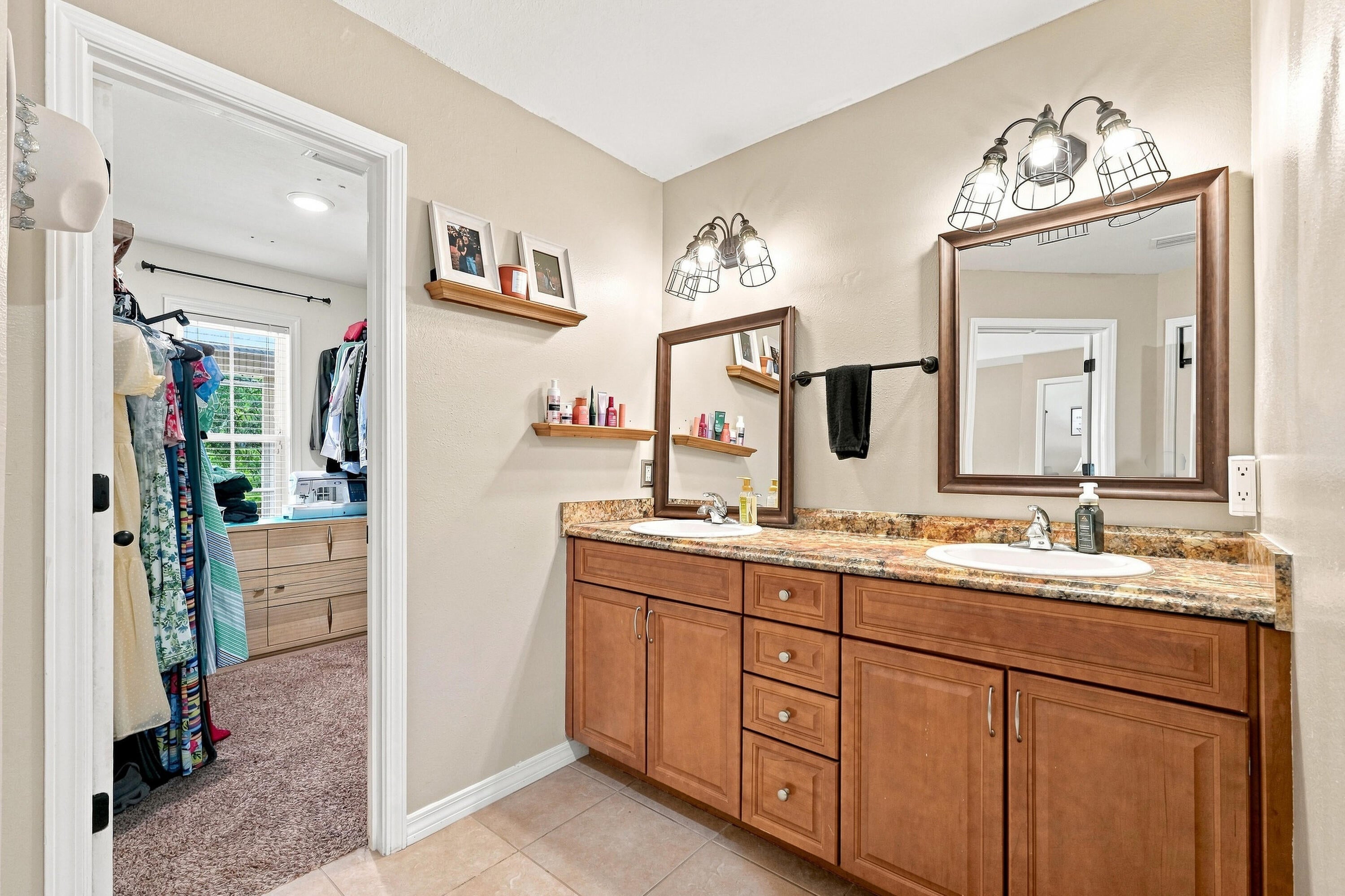 HUNTERS RIDGE - Residential