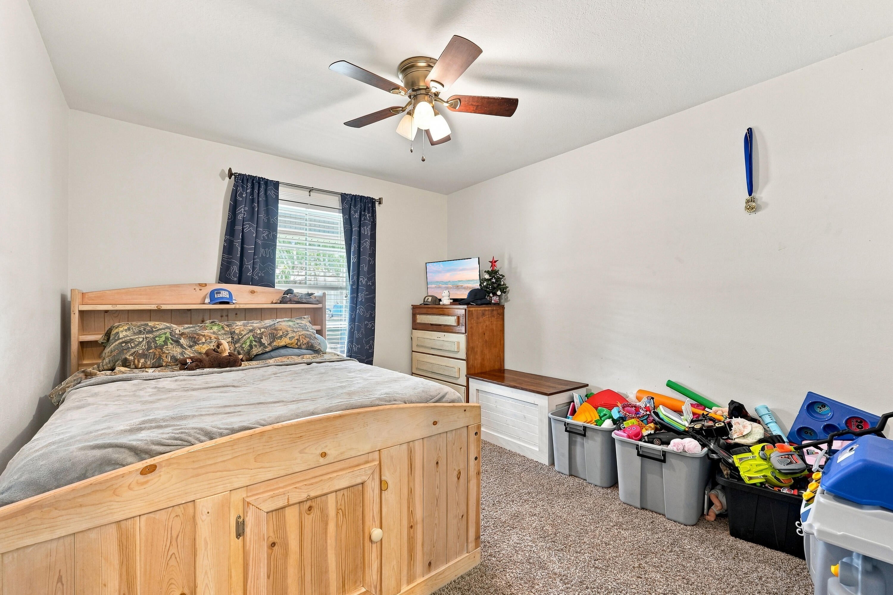 HUNTERS RIDGE - Residential