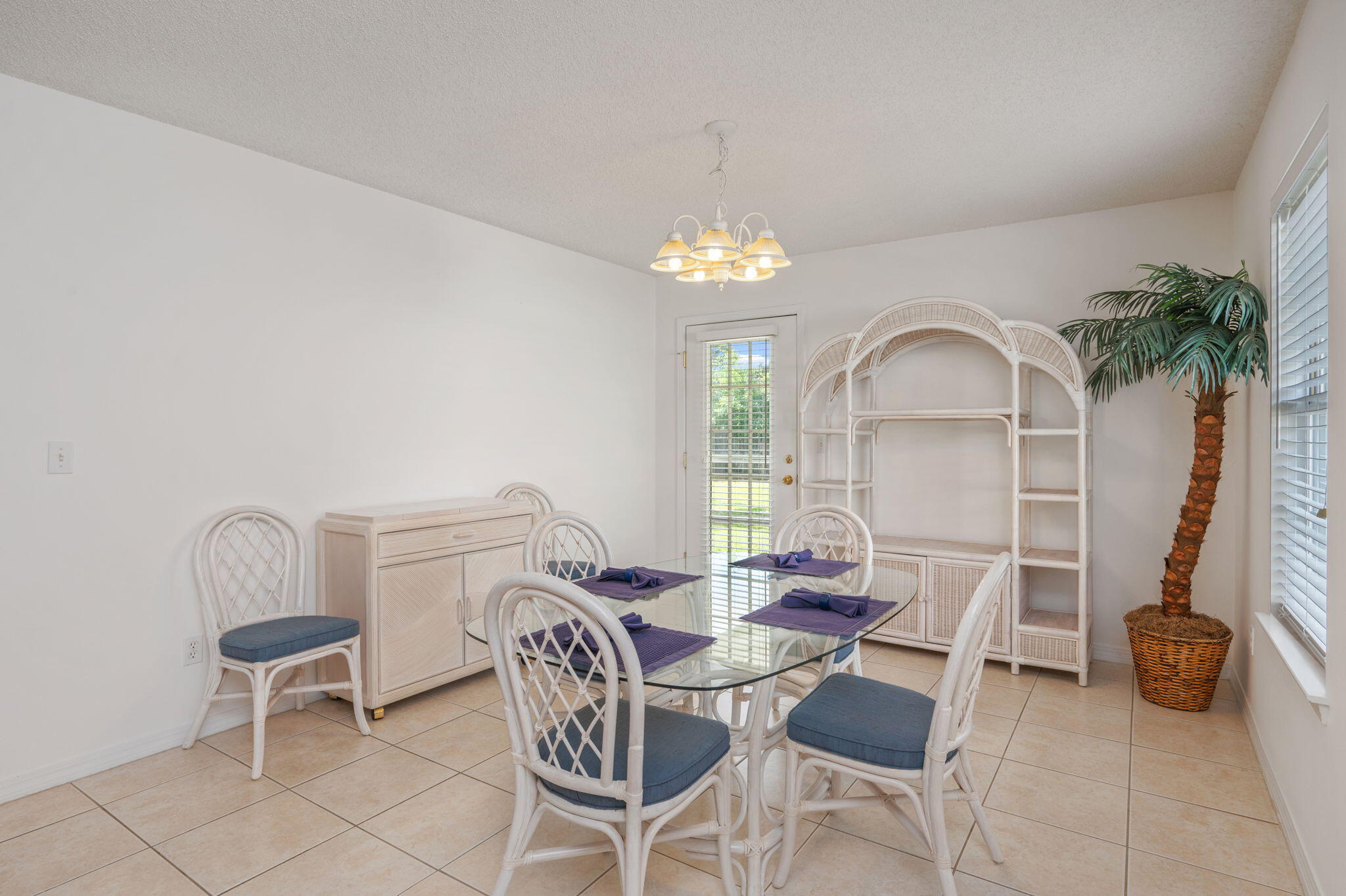 OAKRIDGE MANOR - Residential