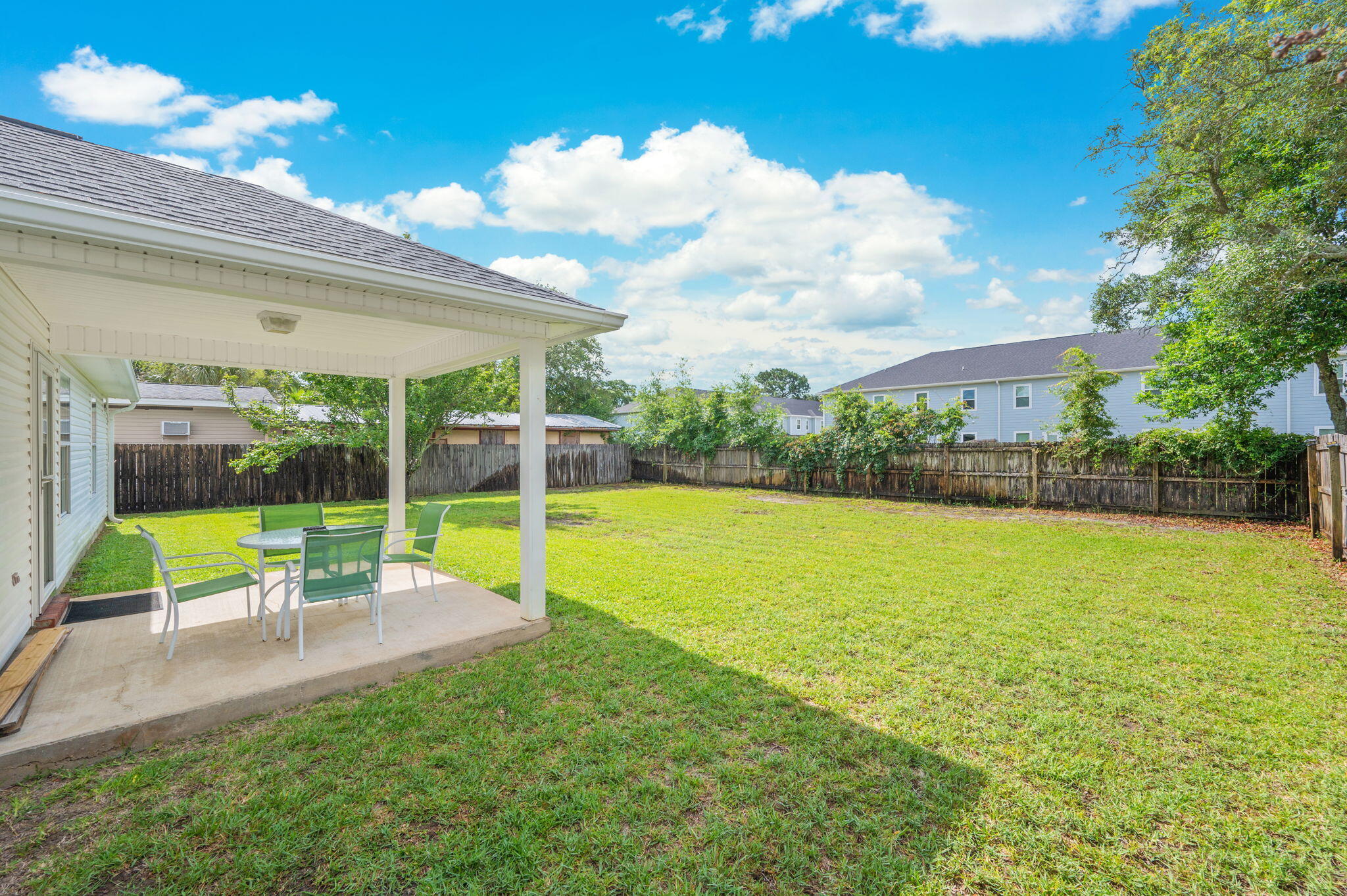 OAKRIDGE MANOR - Residential
