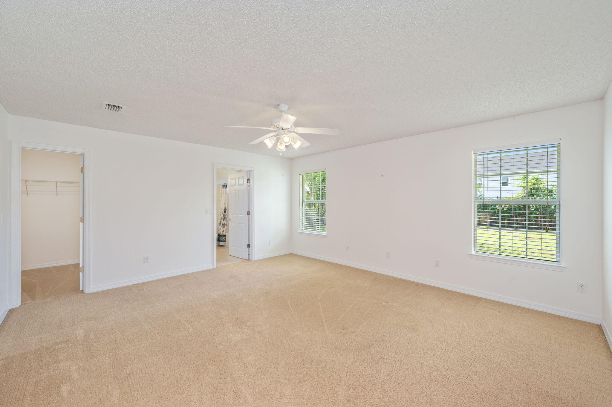 OAKRIDGE MANOR - Residential