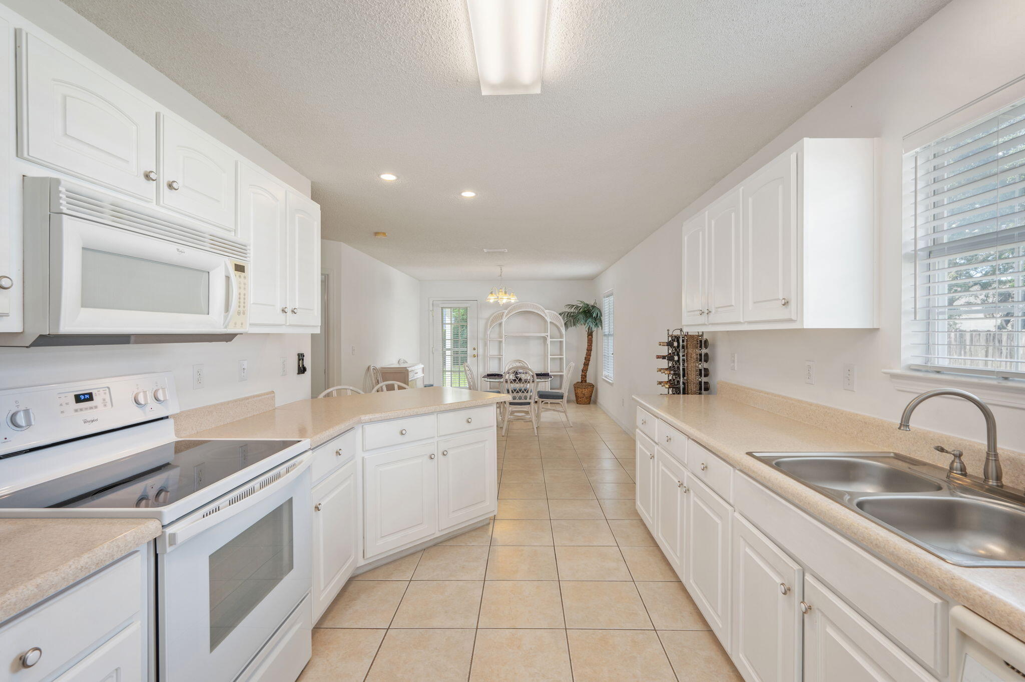 OAKRIDGE MANOR - Residential