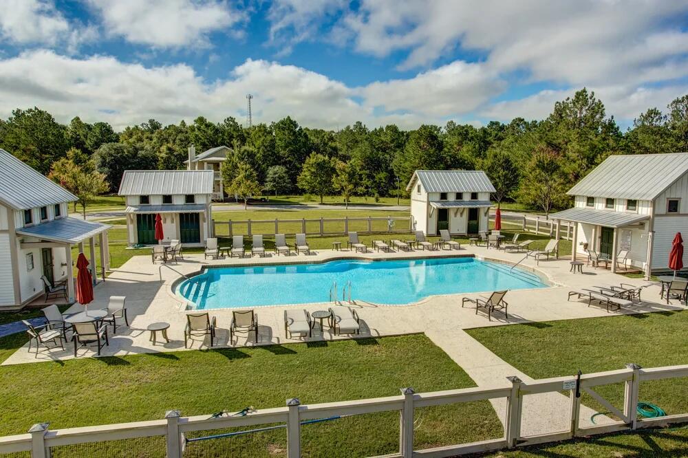 LAGRANGE LANDING - Residential