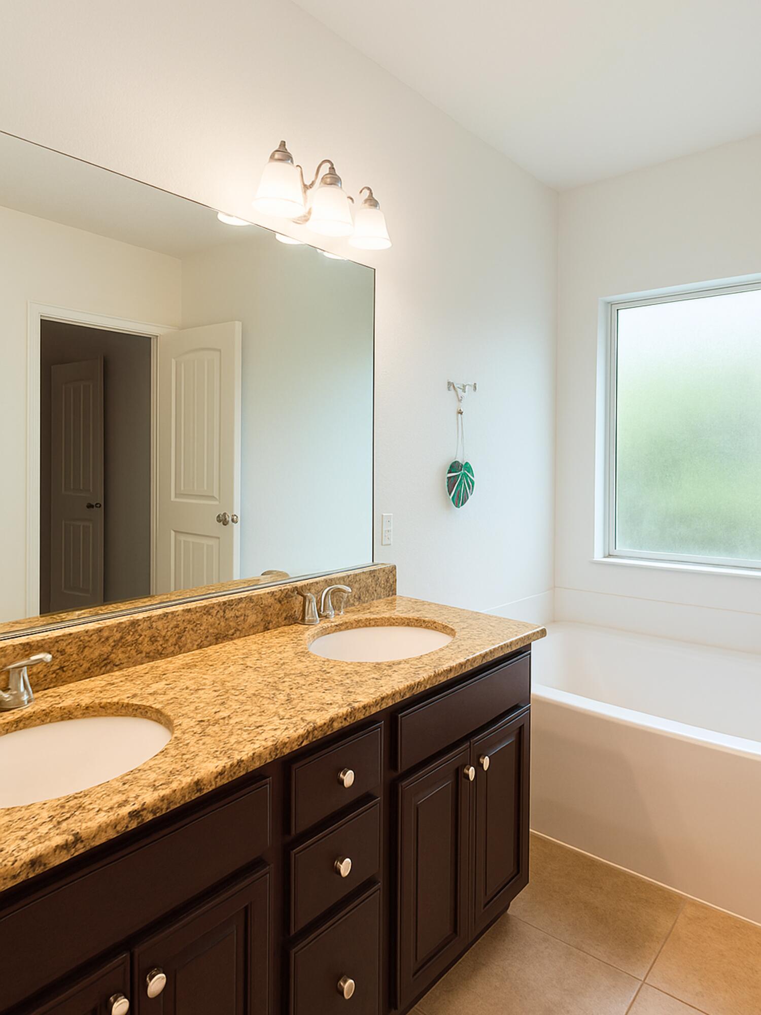 LAGRANGE LANDING - Residential