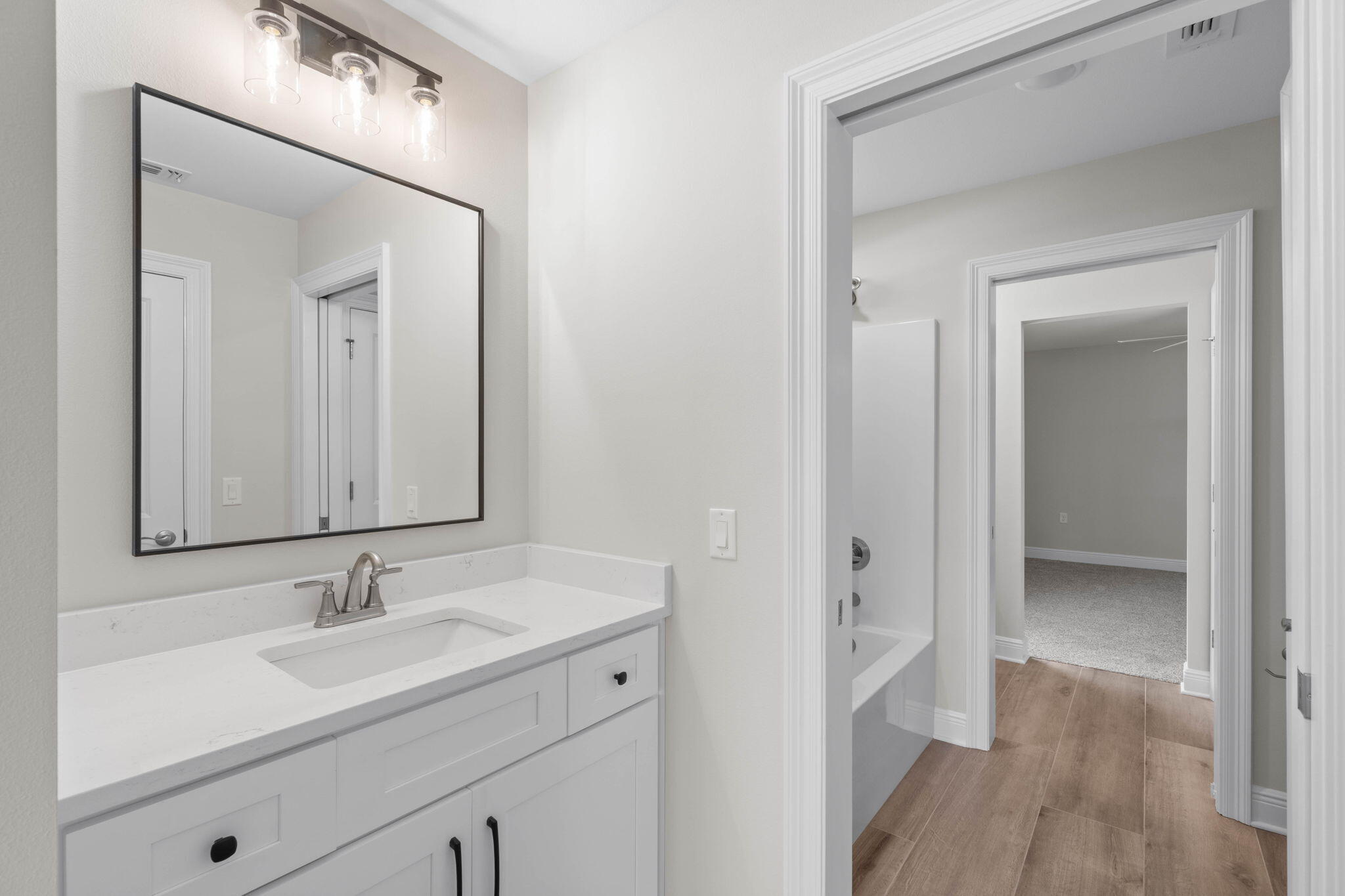 HOLLEY BY THE SEA - Residential