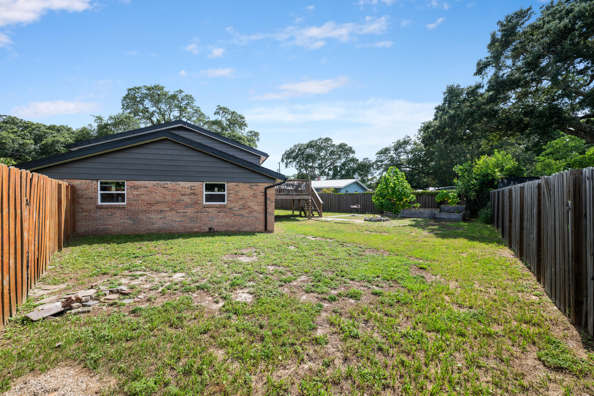 BEL-AIR S/D LOT 10 BLK 6 - Residential