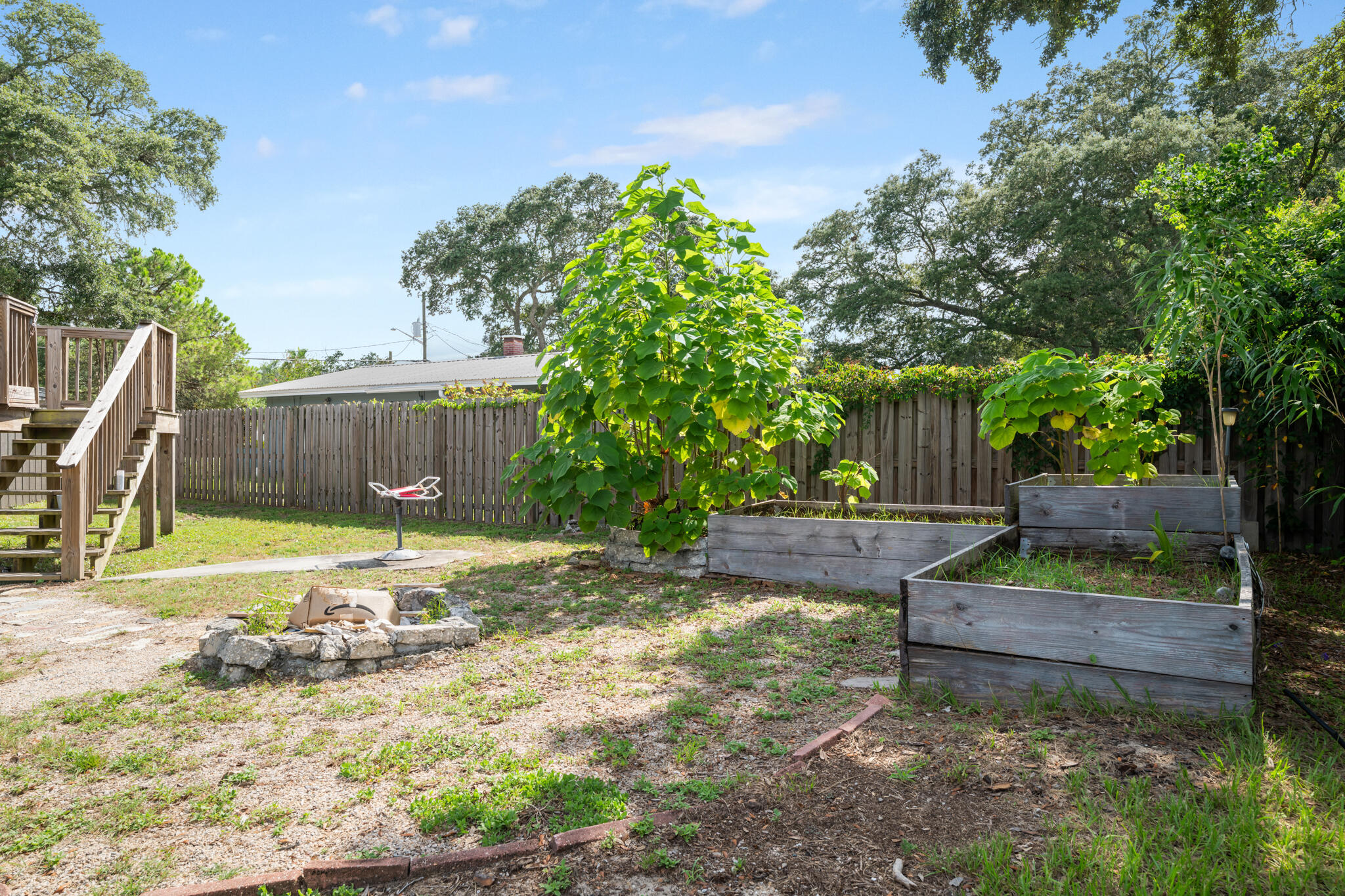 BEL-AIR S/D LOT 10 BLK 6 - Residential