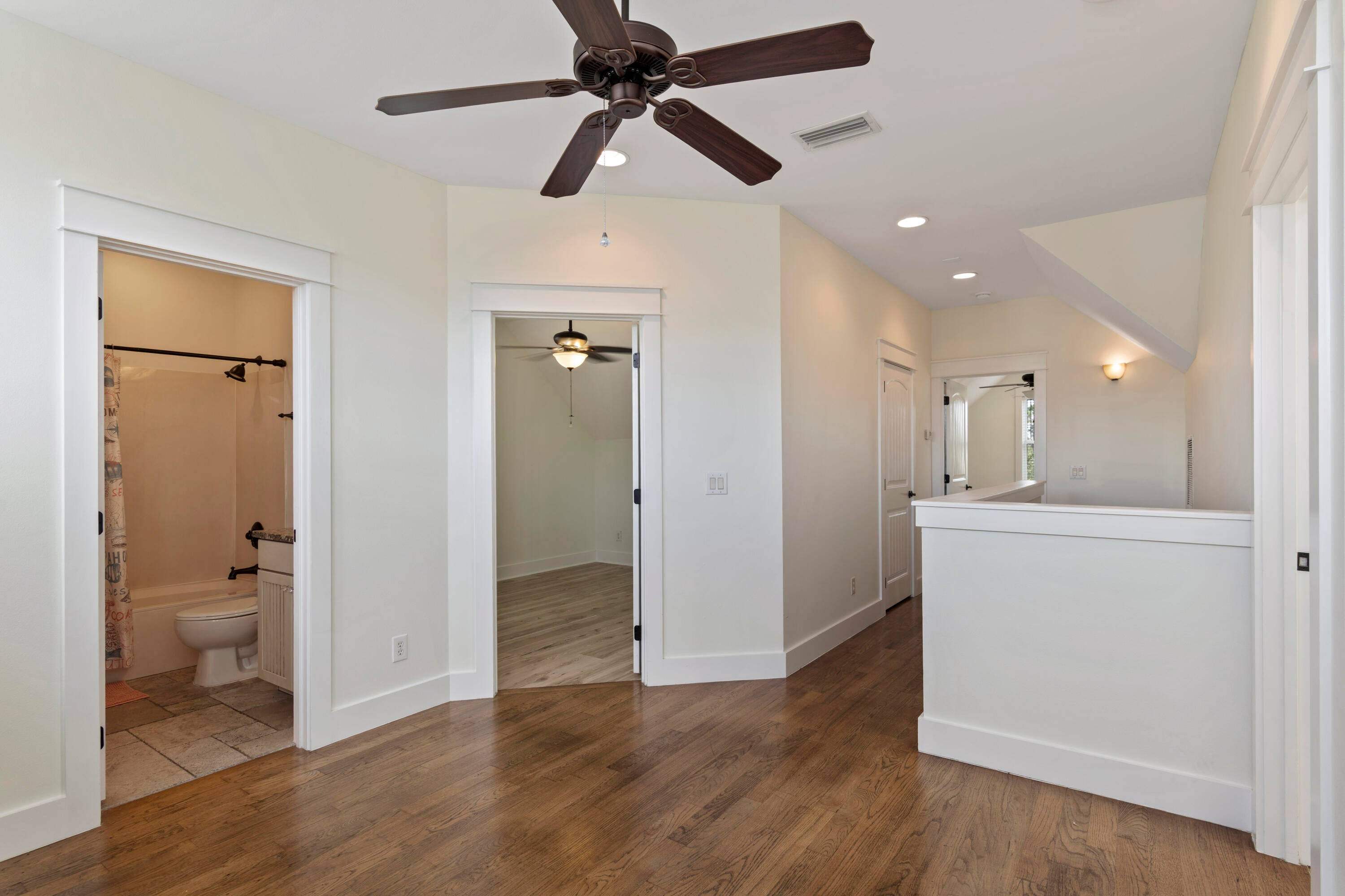 HARRISON'S WALK - Residential