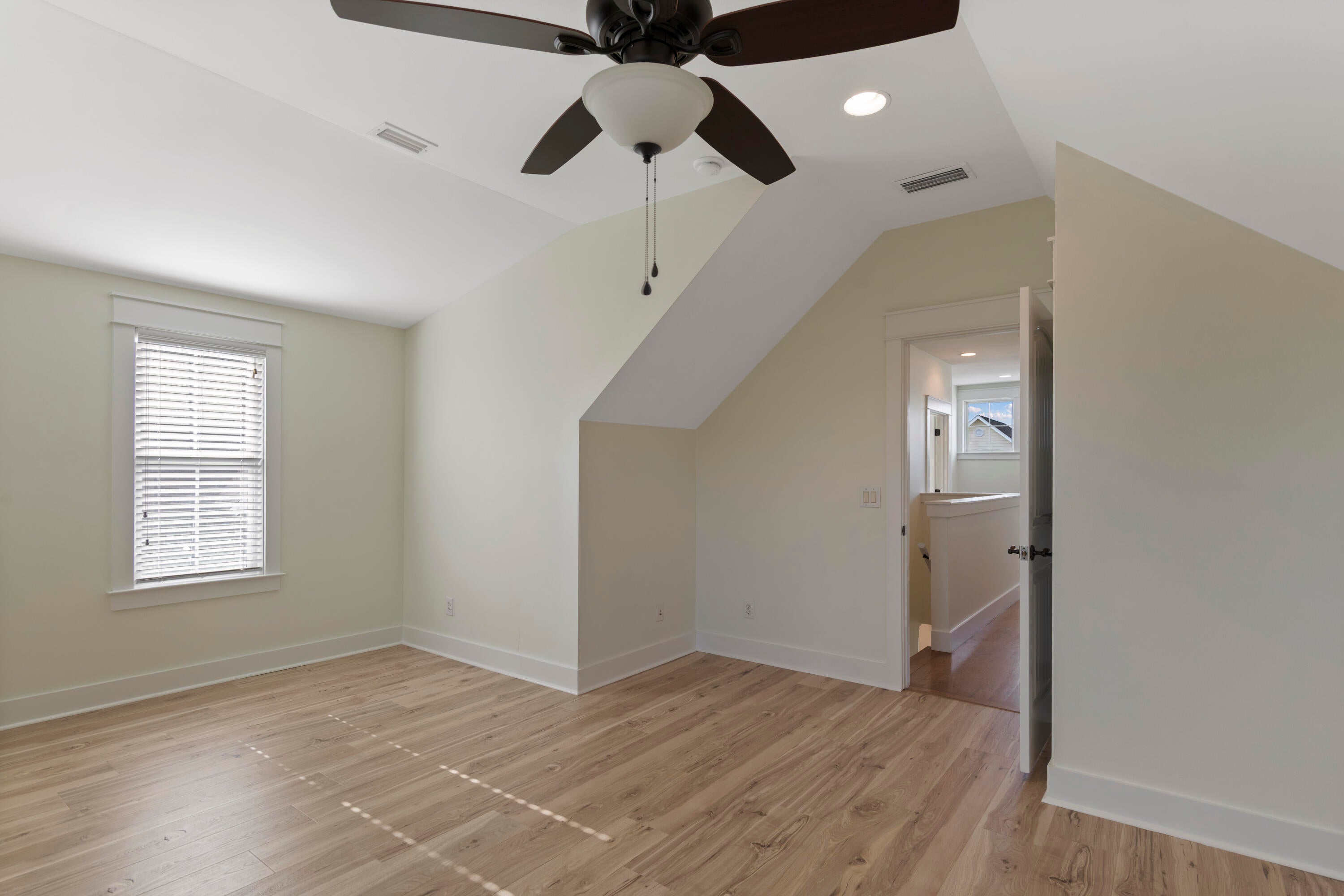 HARRISON'S WALK - Residential