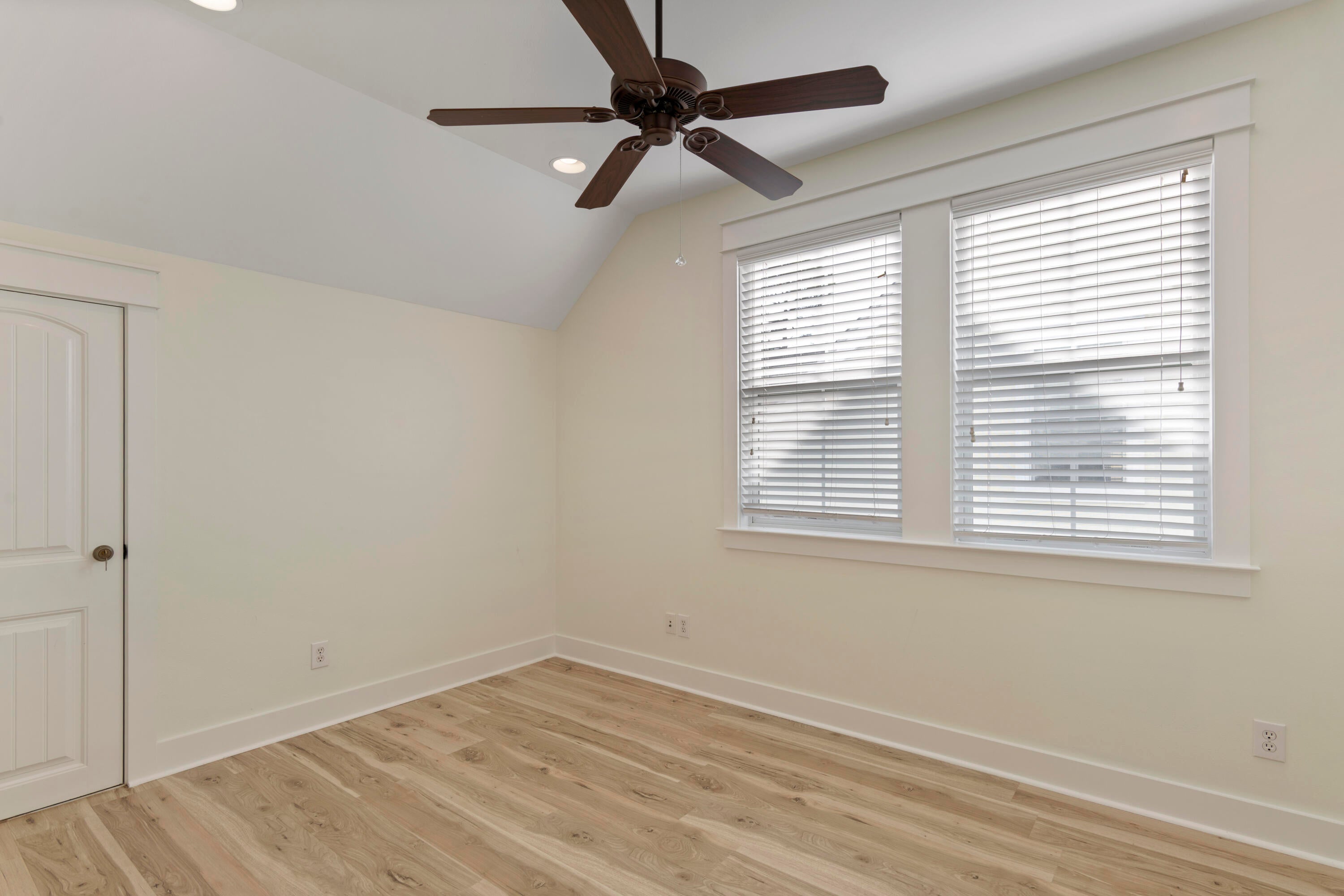 HARRISON'S WALK - Residential