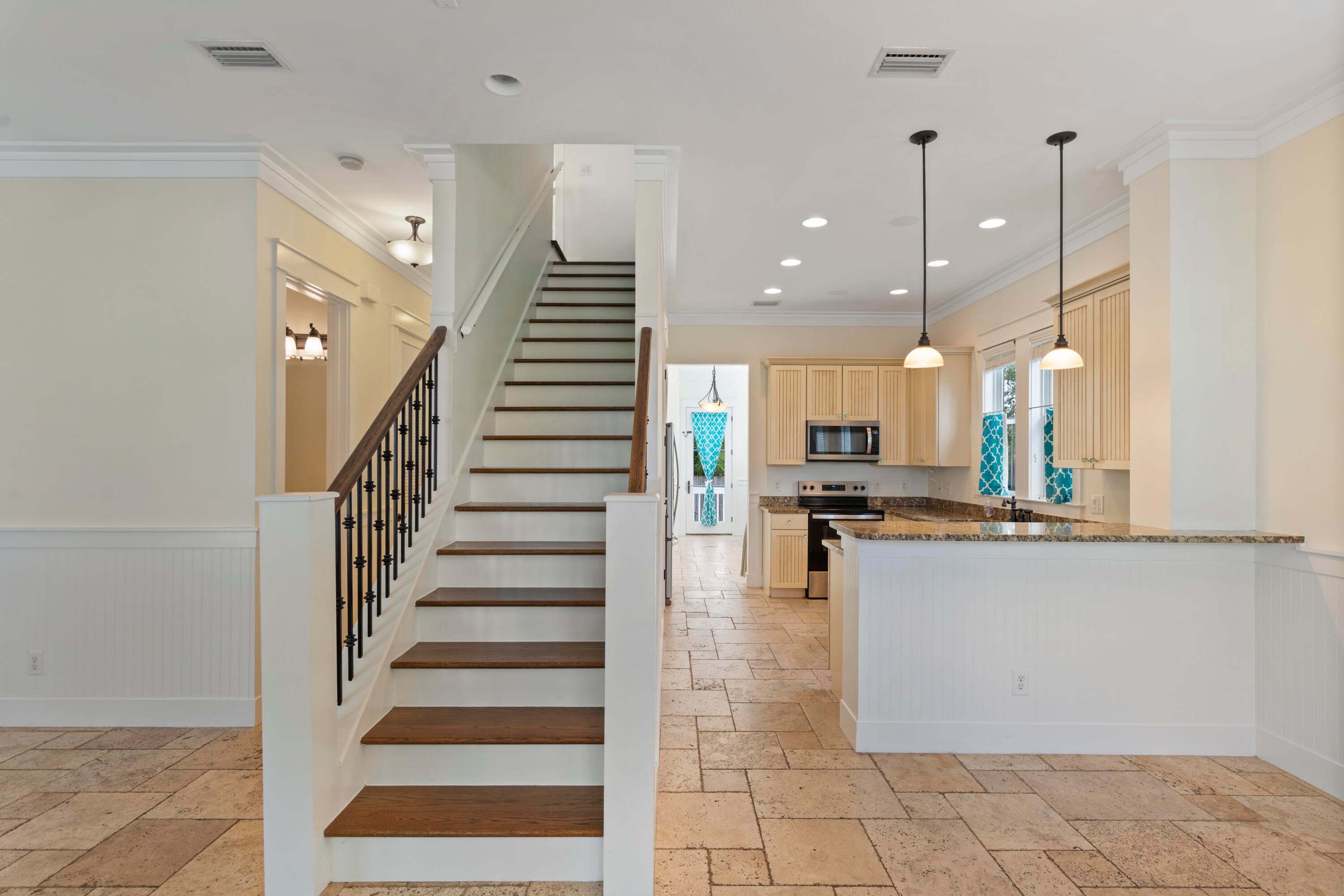 HARRISON'S WALK - Residential