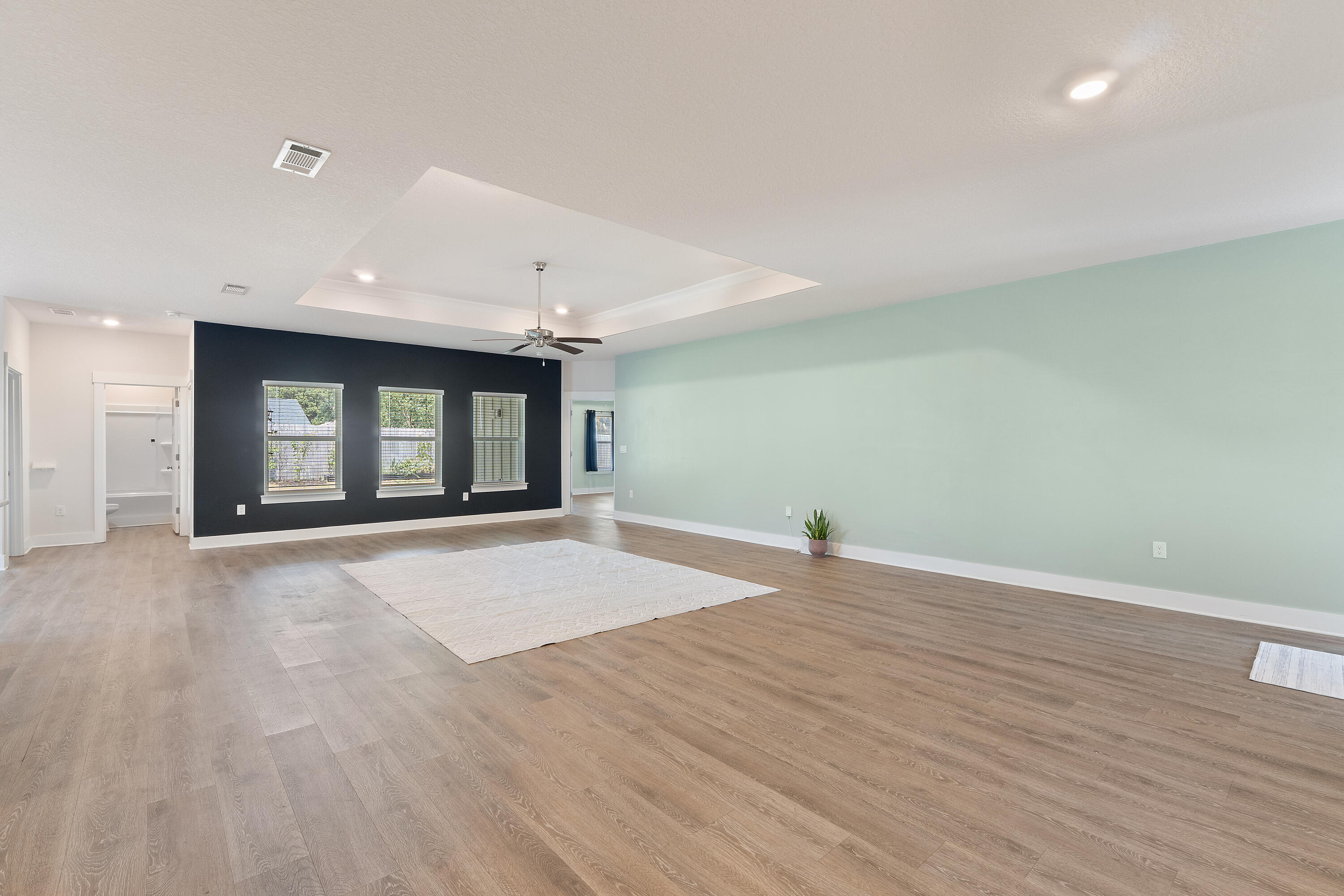 ROMAN OAKS - Residential