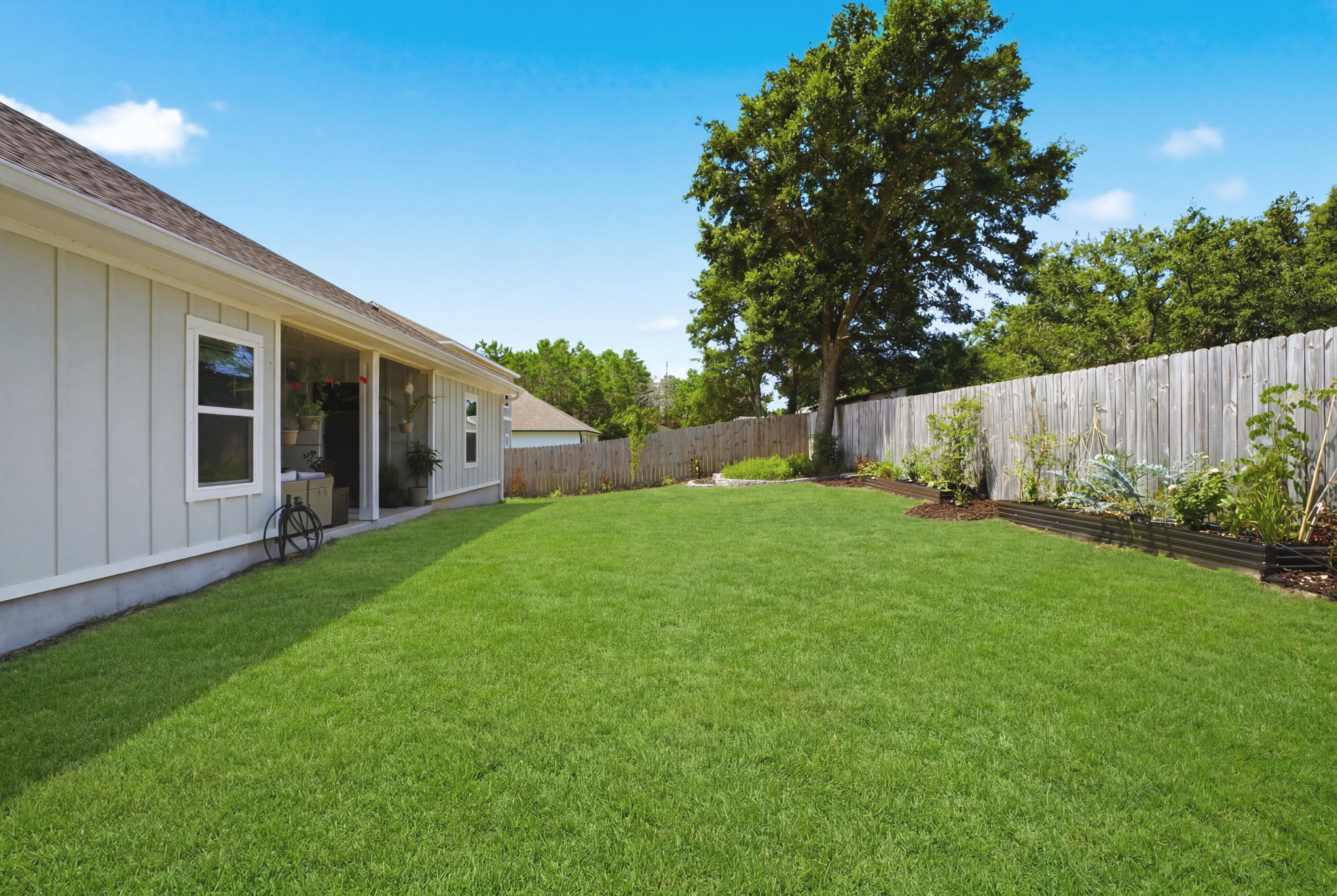 ROMAN OAKS - Residential