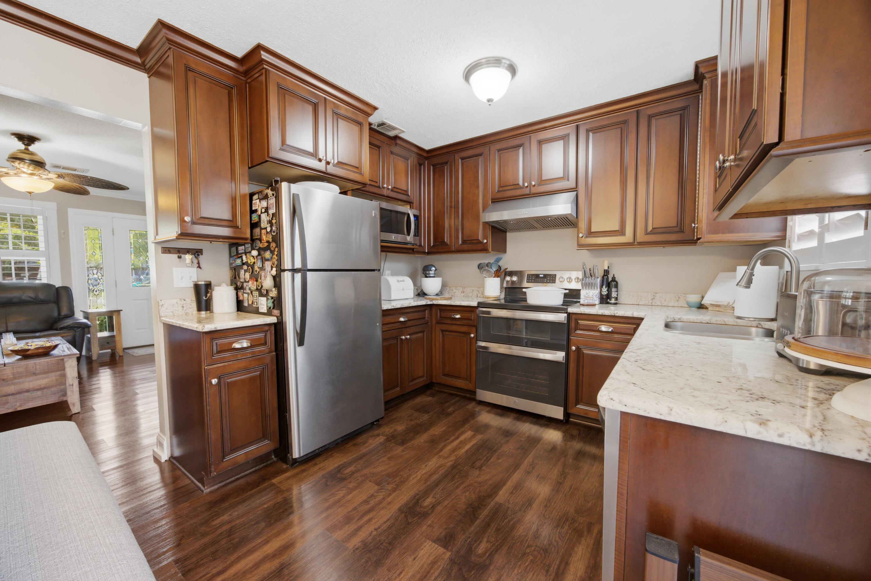 PINEDALE - Residential