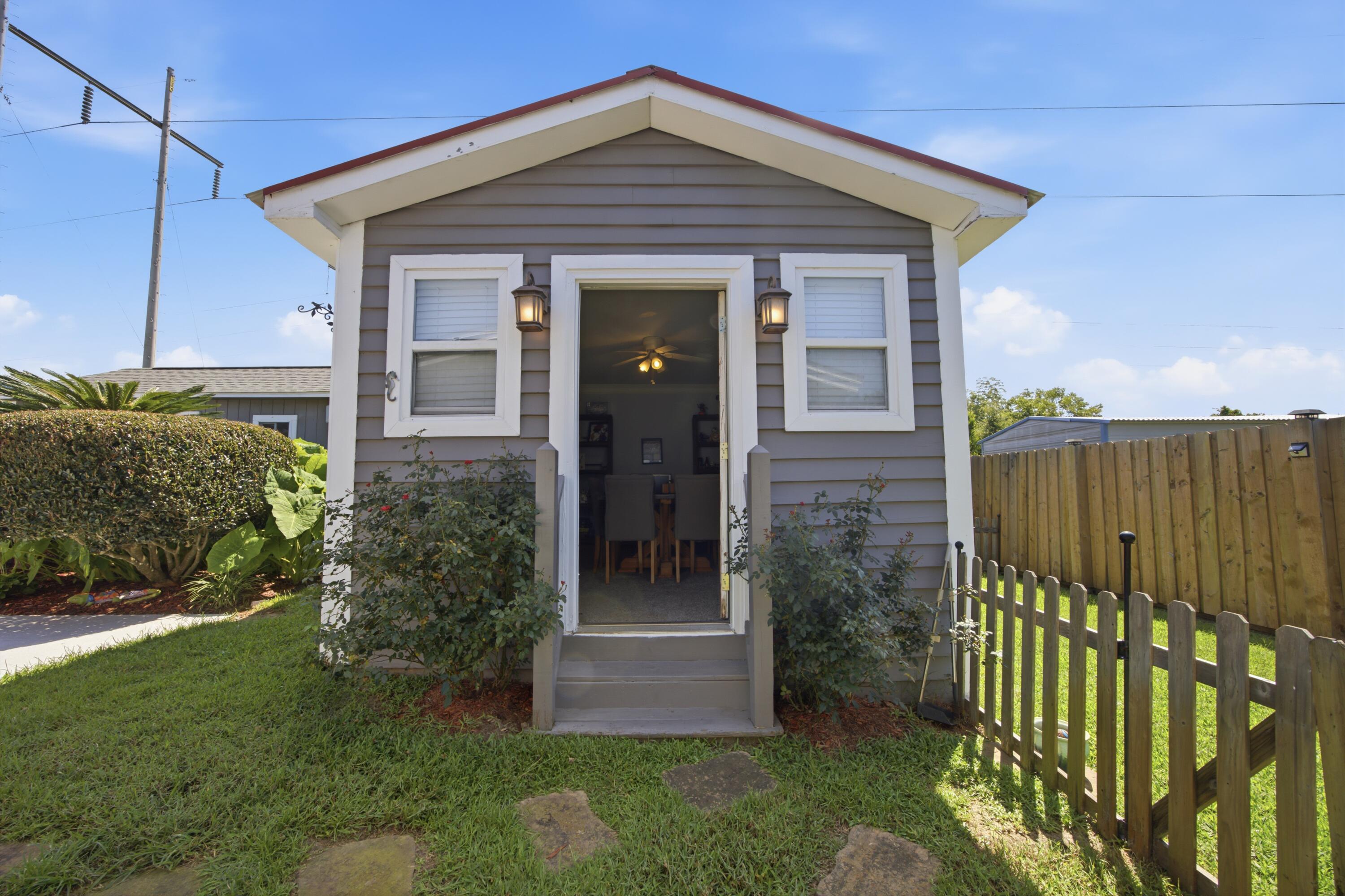 PINEDALE - Residential
