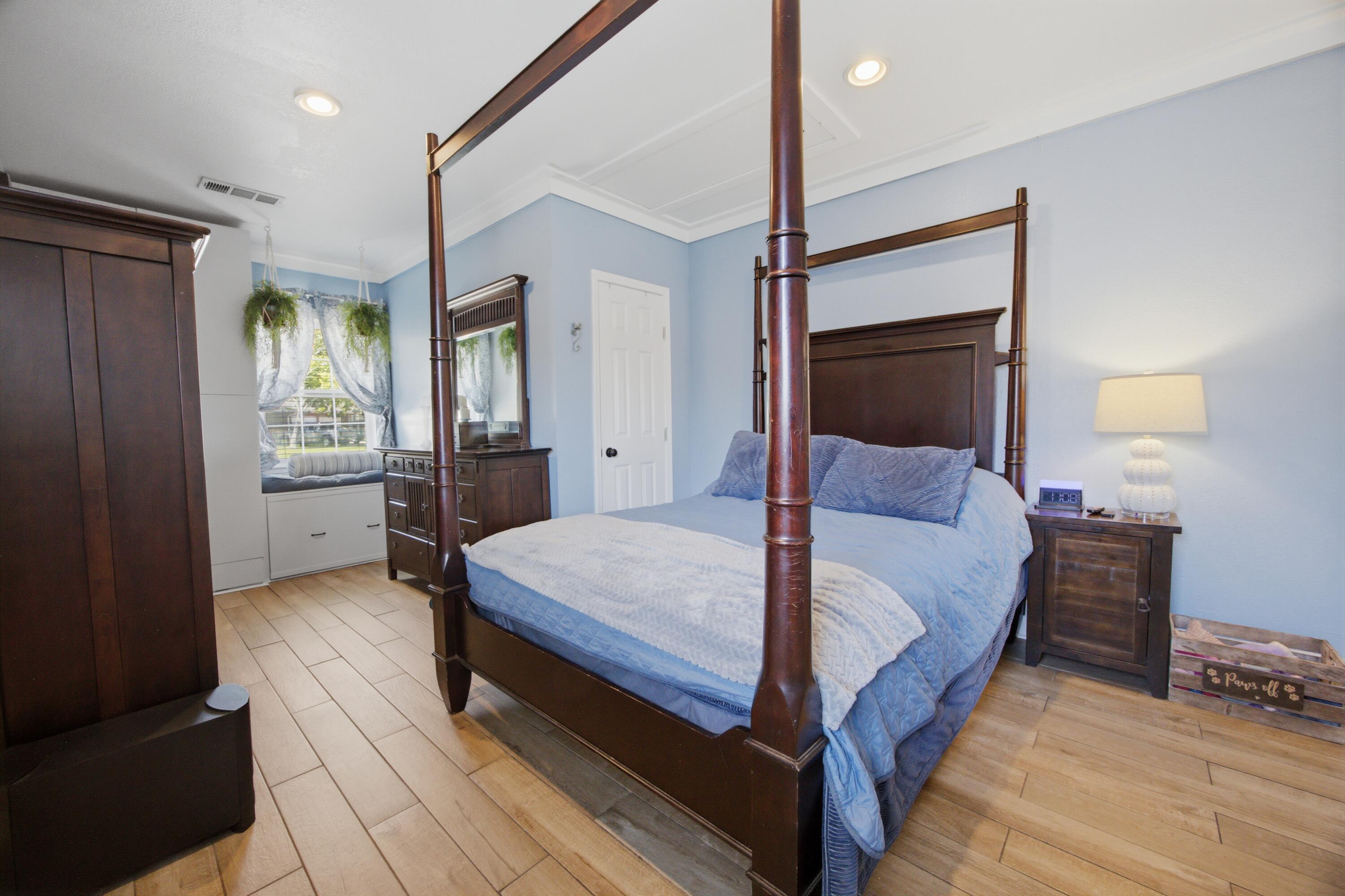 PINEDALE - Residential