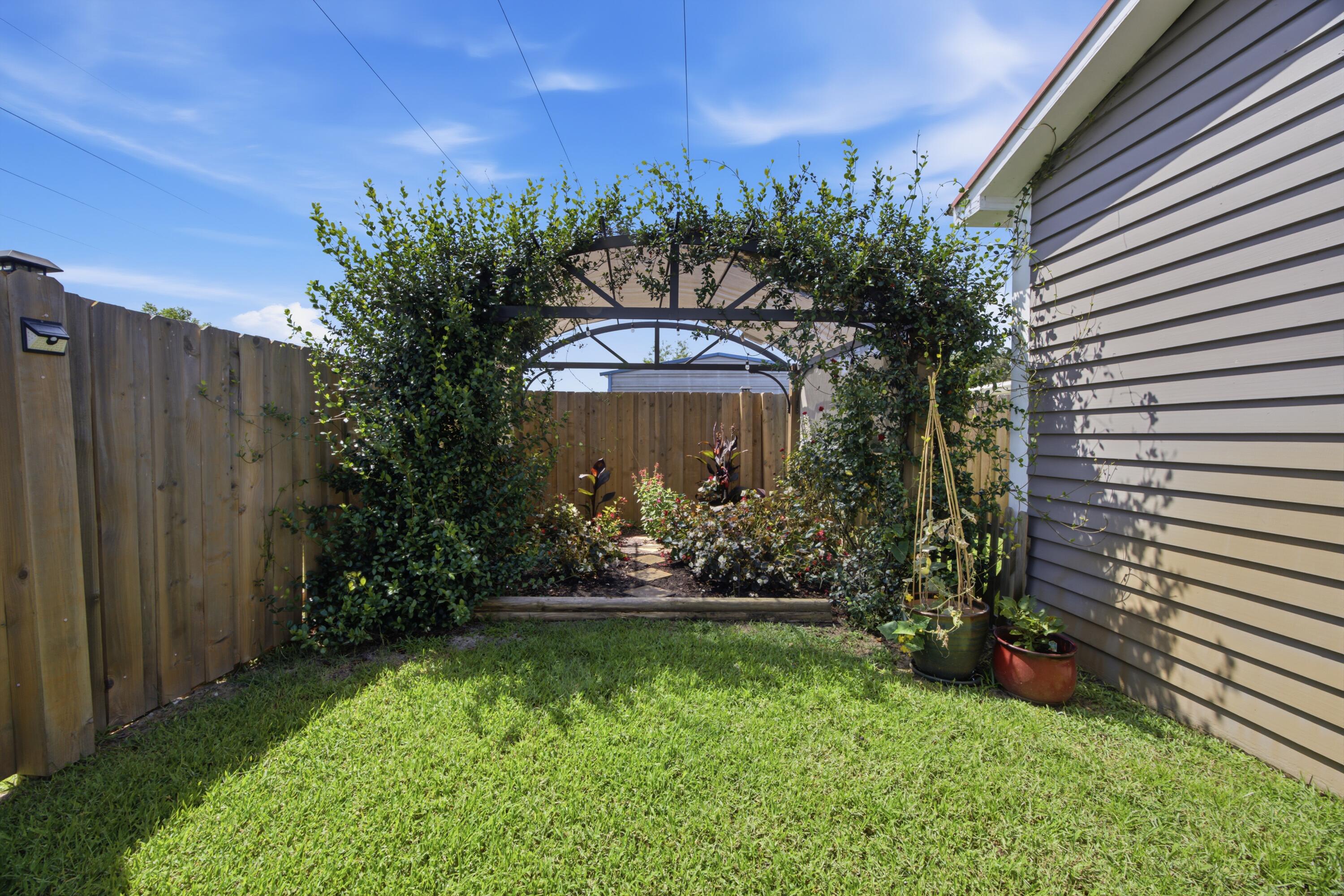 PINEDALE - Residential