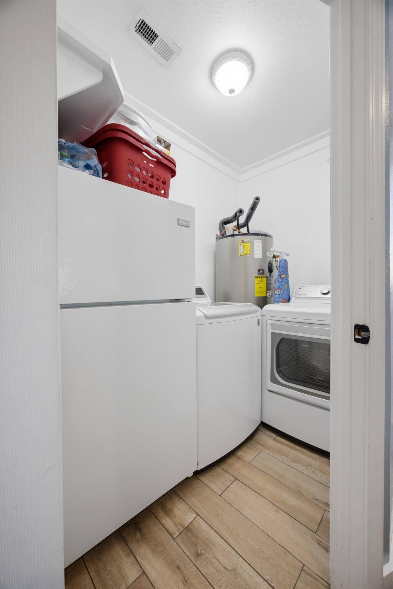 PINEDALE - Residential