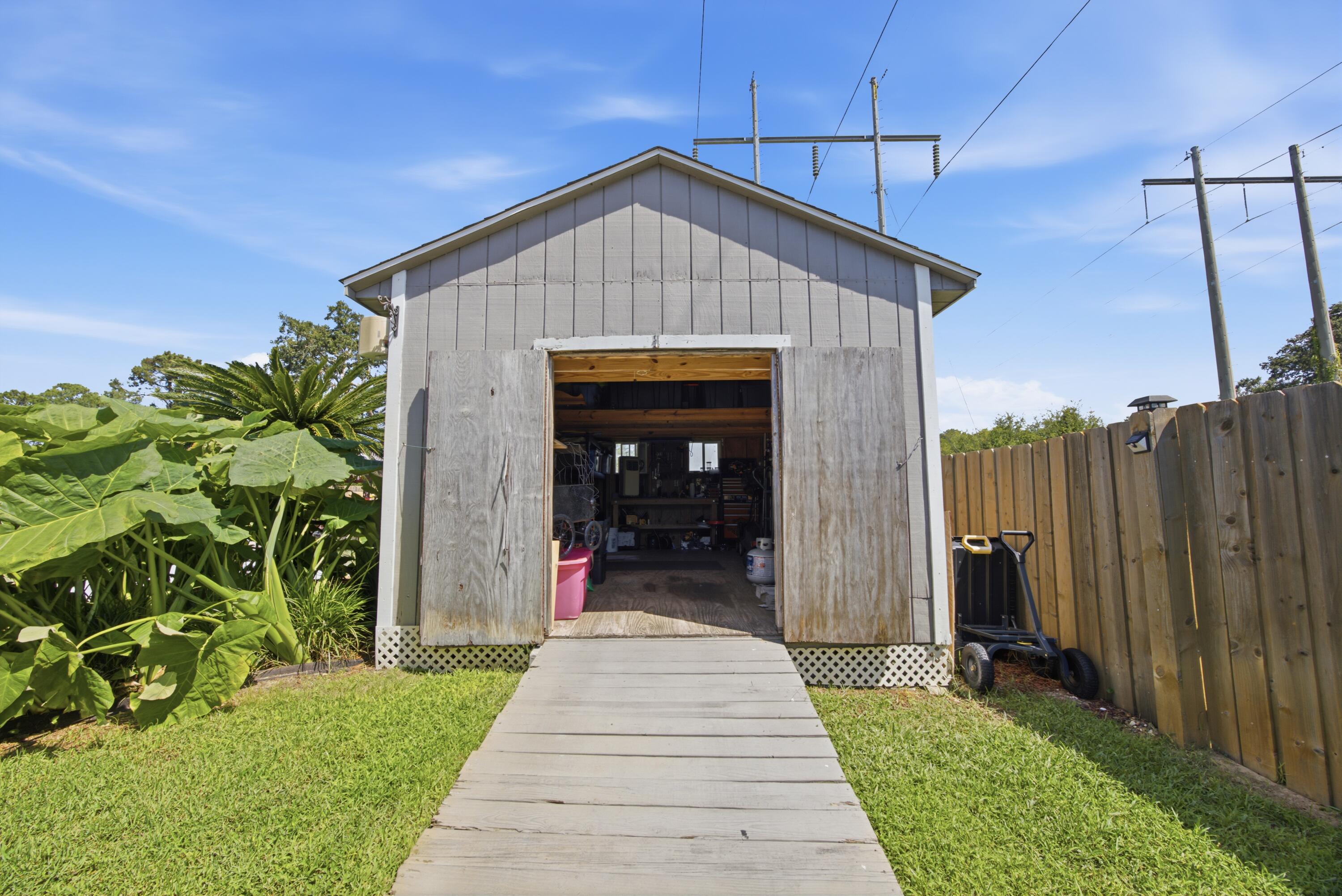 PINEDALE - Residential