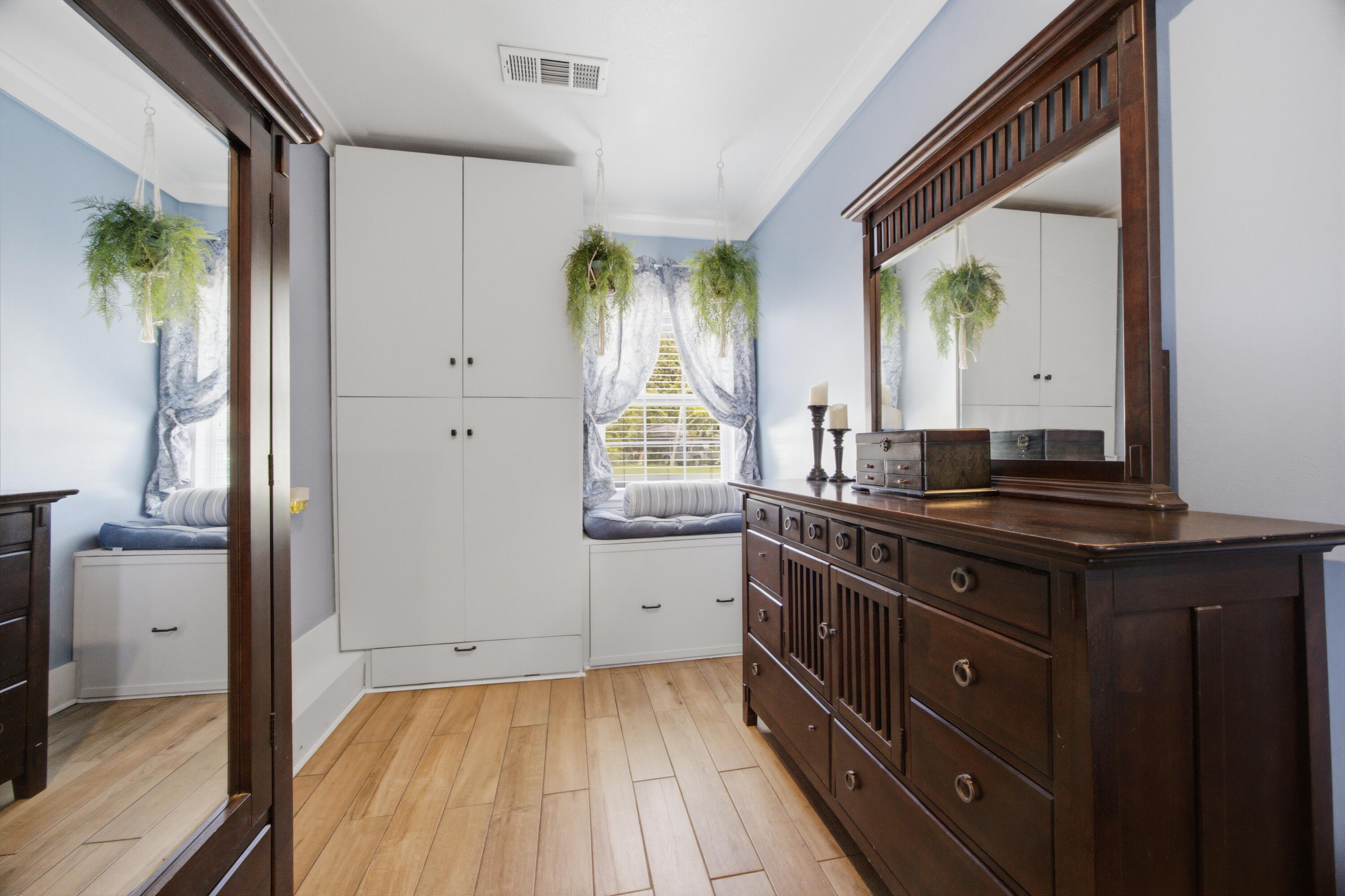 PINEDALE - Residential