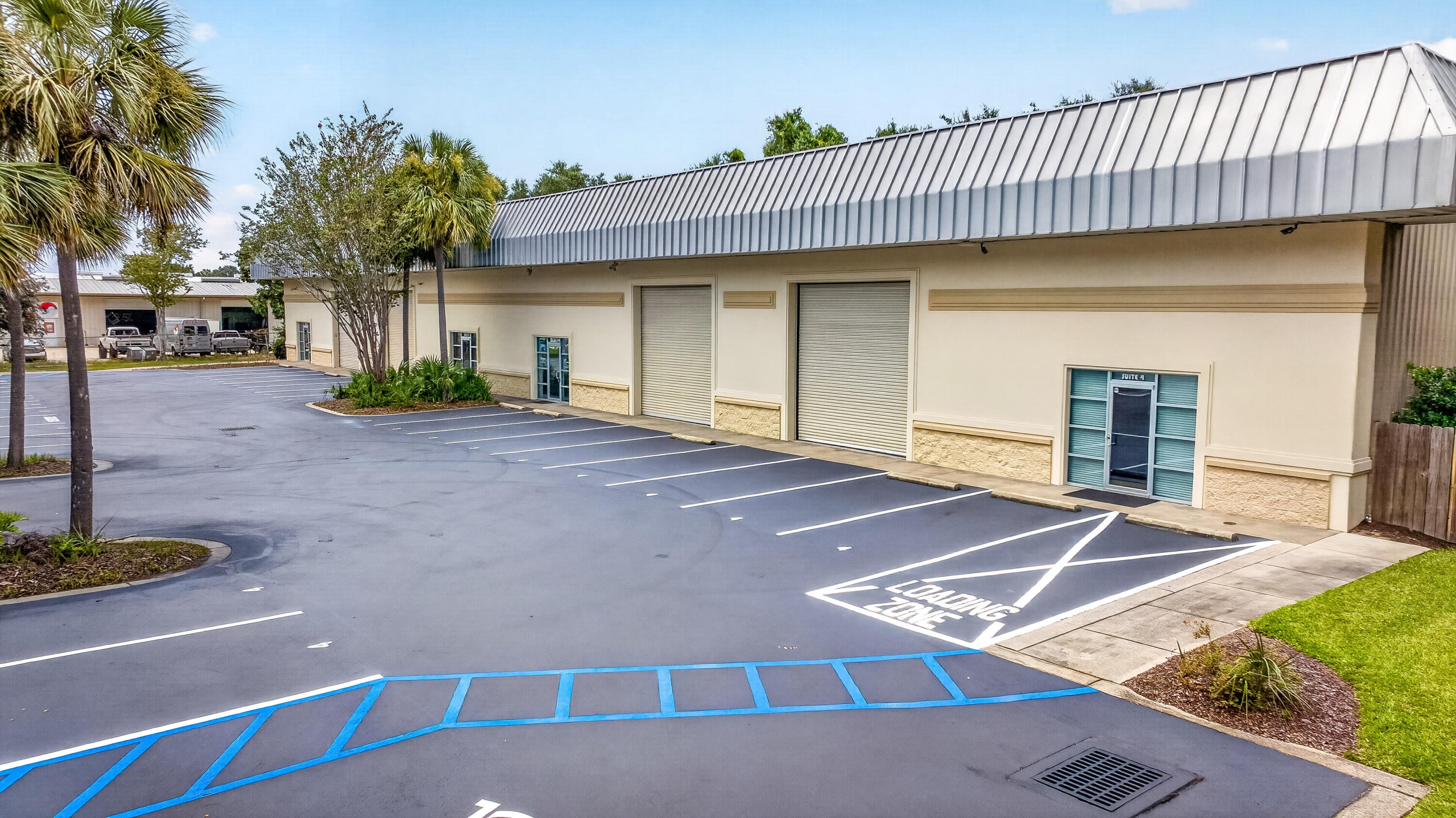 **POTENTIAL SELLER FINANCING** Warehouse, Flex Space, and Office now available for sale in Destin, Florida.  The industrial overhead door measures 13' 8' in width x 13' 11' in height. Please inquire for further details and to schedule a private showing.  Seller may entertain Owner Financing with a minimum of $400,000 as Down Payment, 30-year Amortization Schedule, 6.5% Mortgage Interest Rate, and a 5-Year Balloon Payment, all of which will be subject to seller's assessment of credit risk(s).
