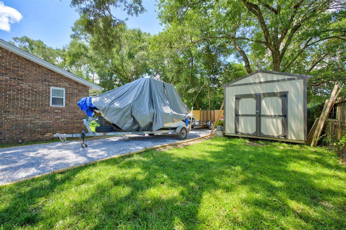 NO RECORDED SUBDIVISION - Residential