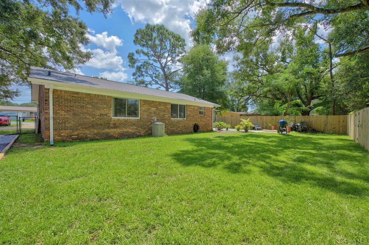 NO RECORDED SUBDIVISION - Residential