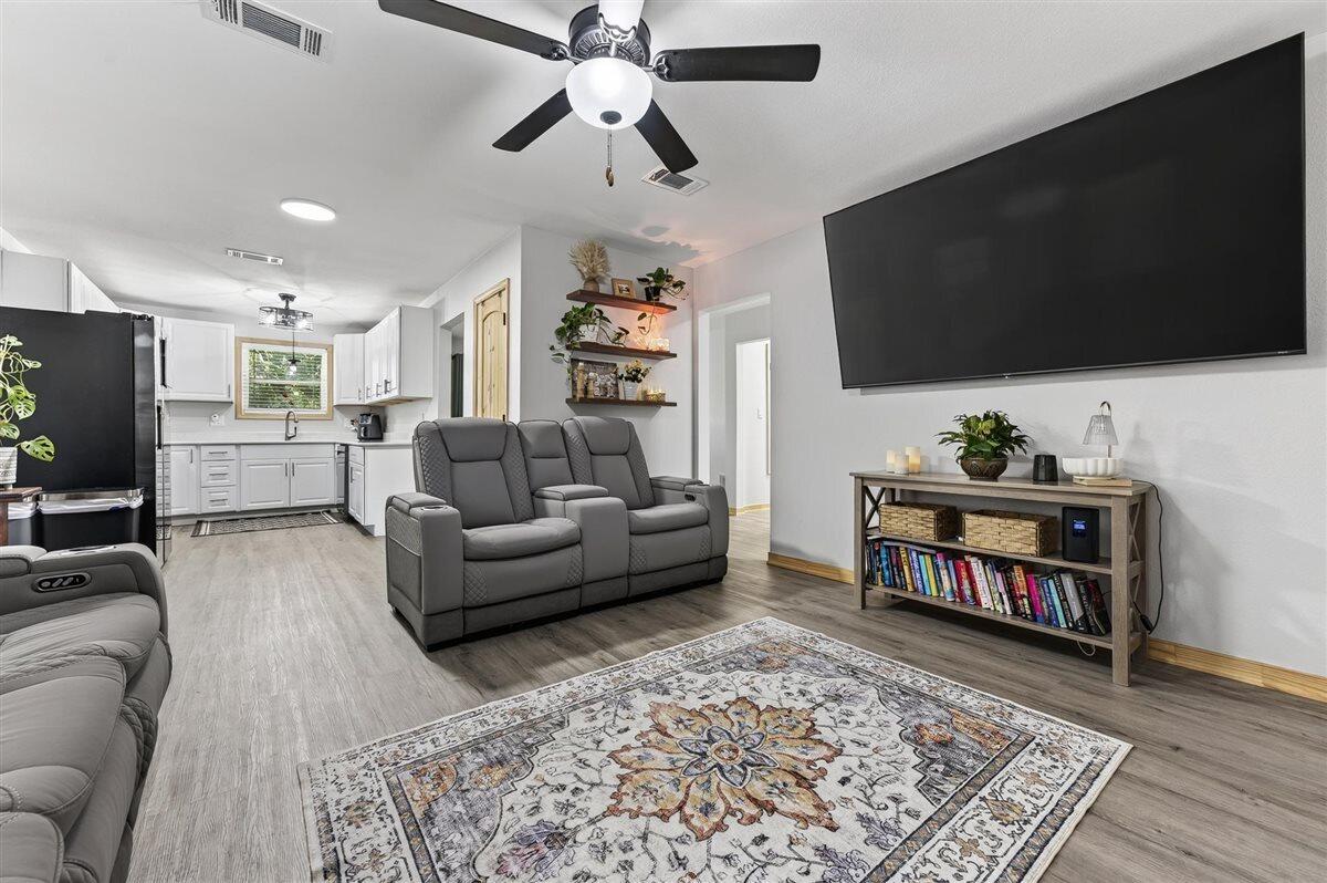 NO RECORDED SUBDIVISION - Residential