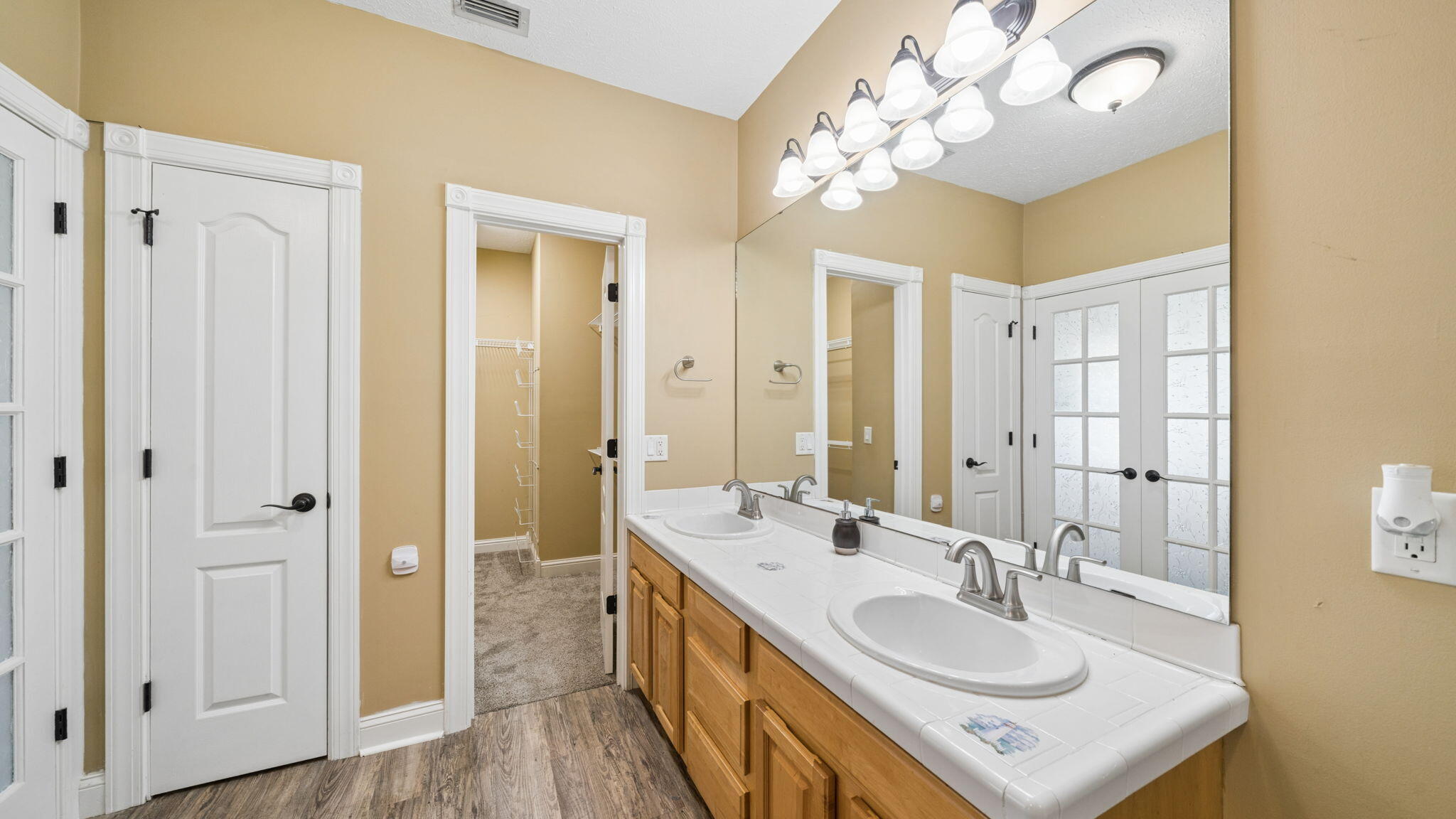 LYNN HAVEN - Residential