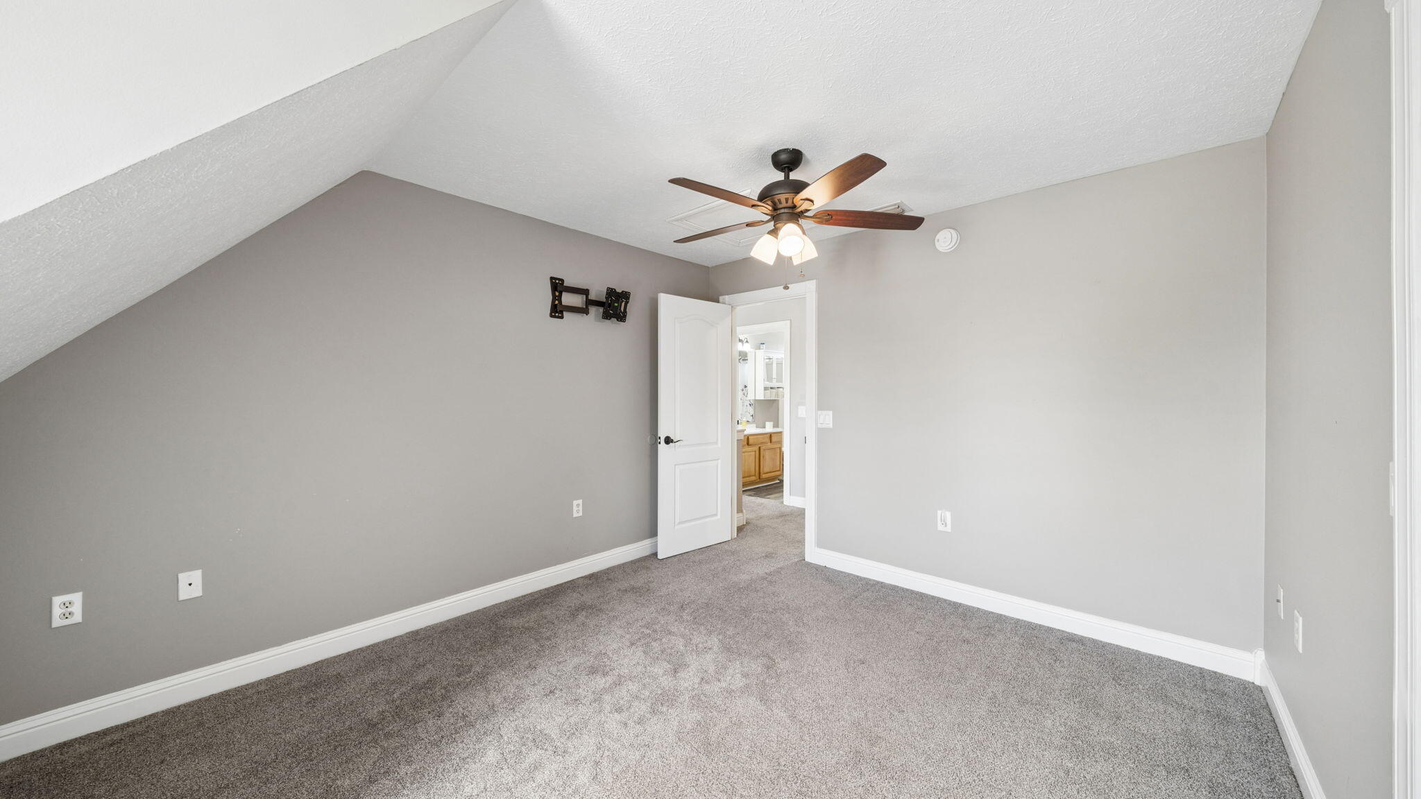 LYNN HAVEN - Residential