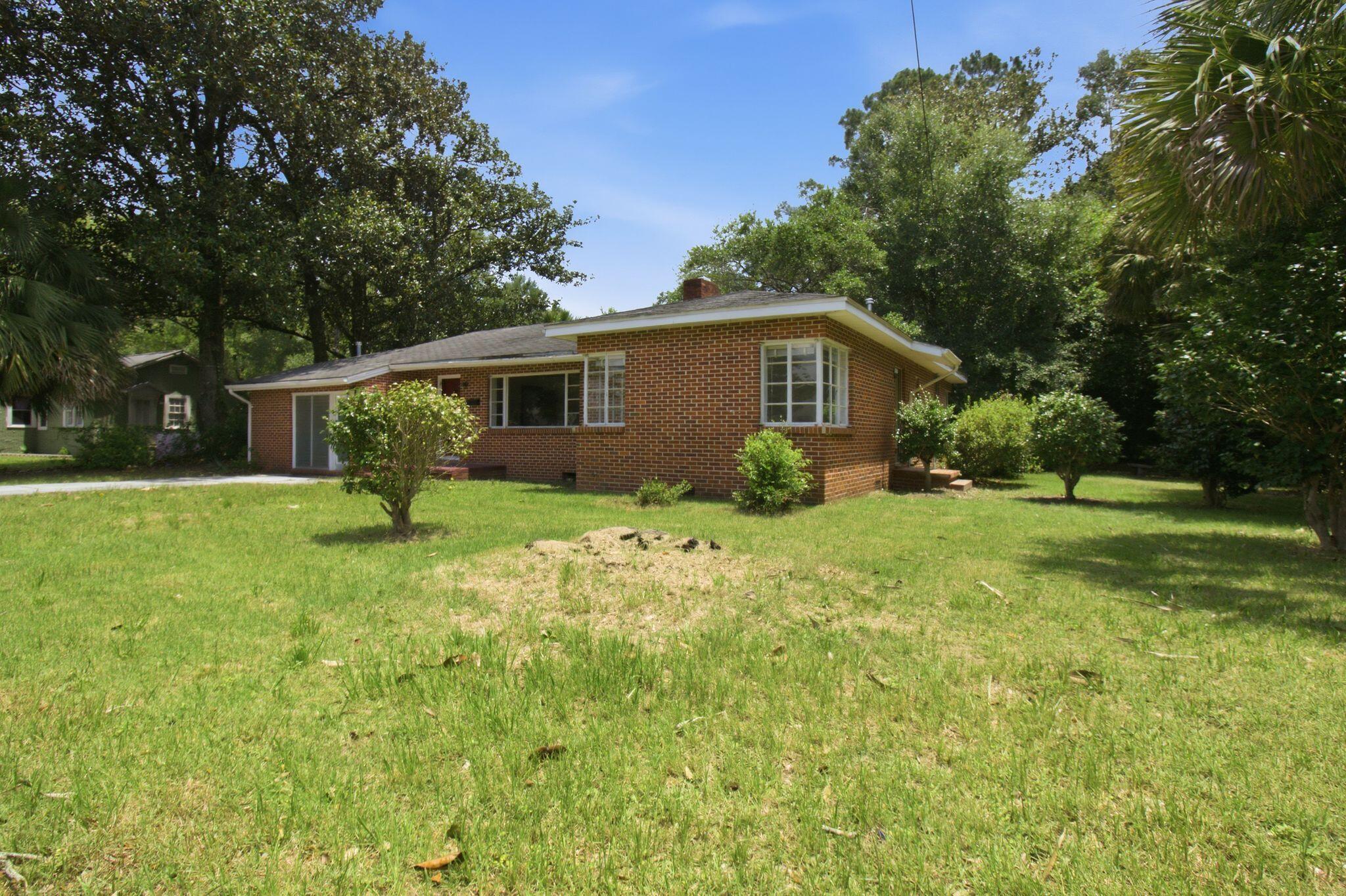 CRESTVIEW LOTS 3 & 4 BLK 36 - Residential