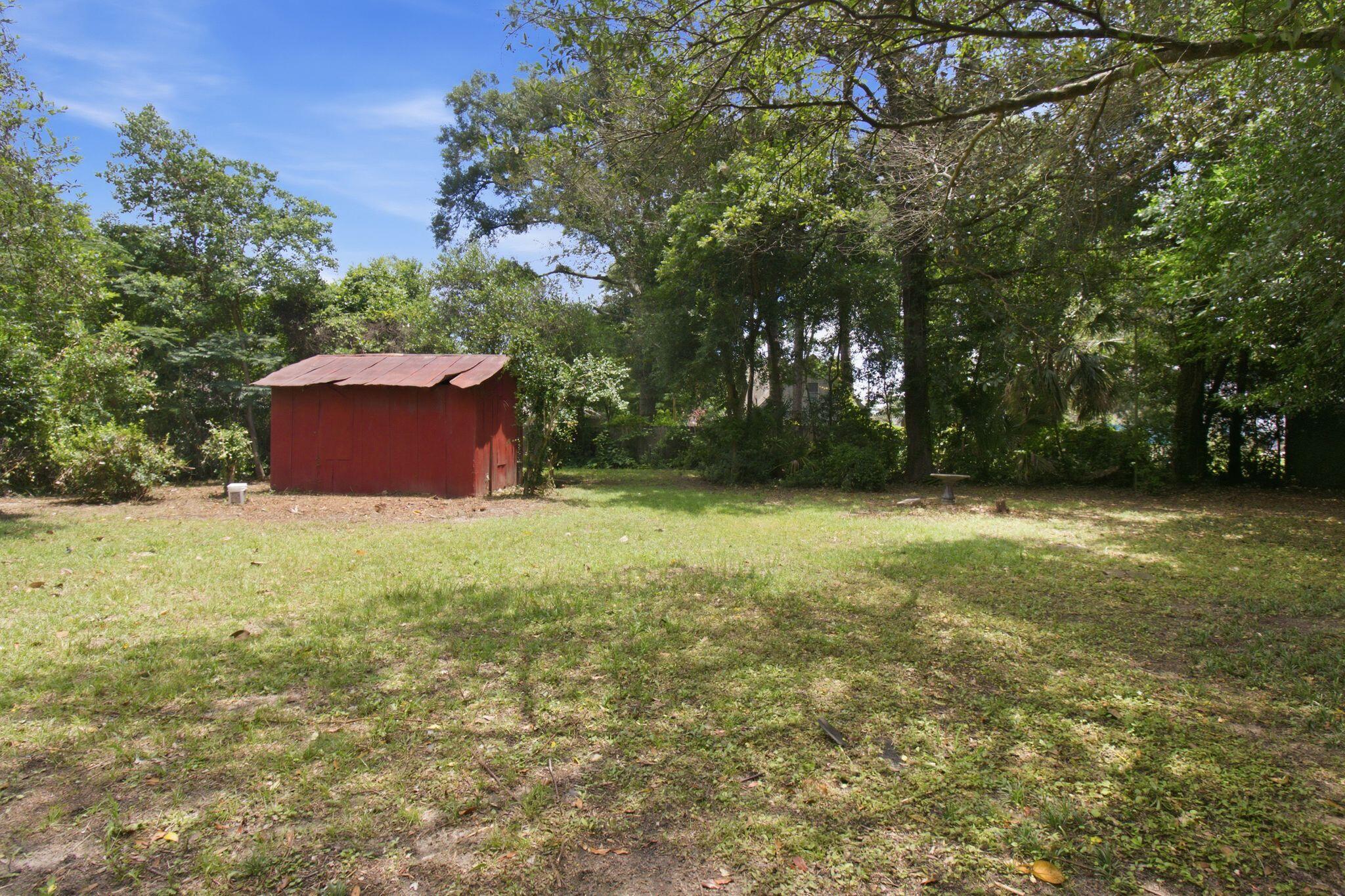 CRESTVIEW LOTS 3 & 4 BLK 36 - Residential
