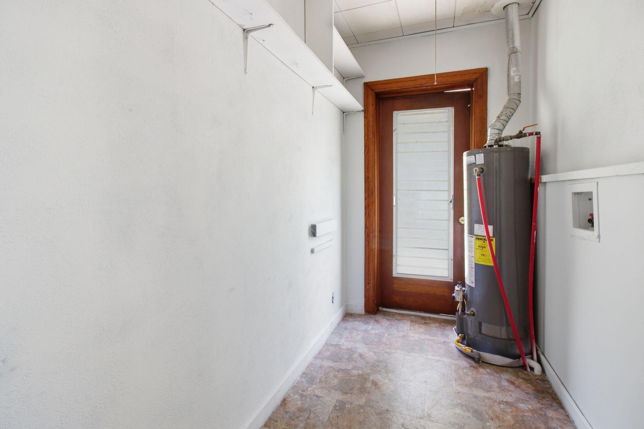 CRESTVIEW LOTS 3 & 4 BLK 36 - Residential