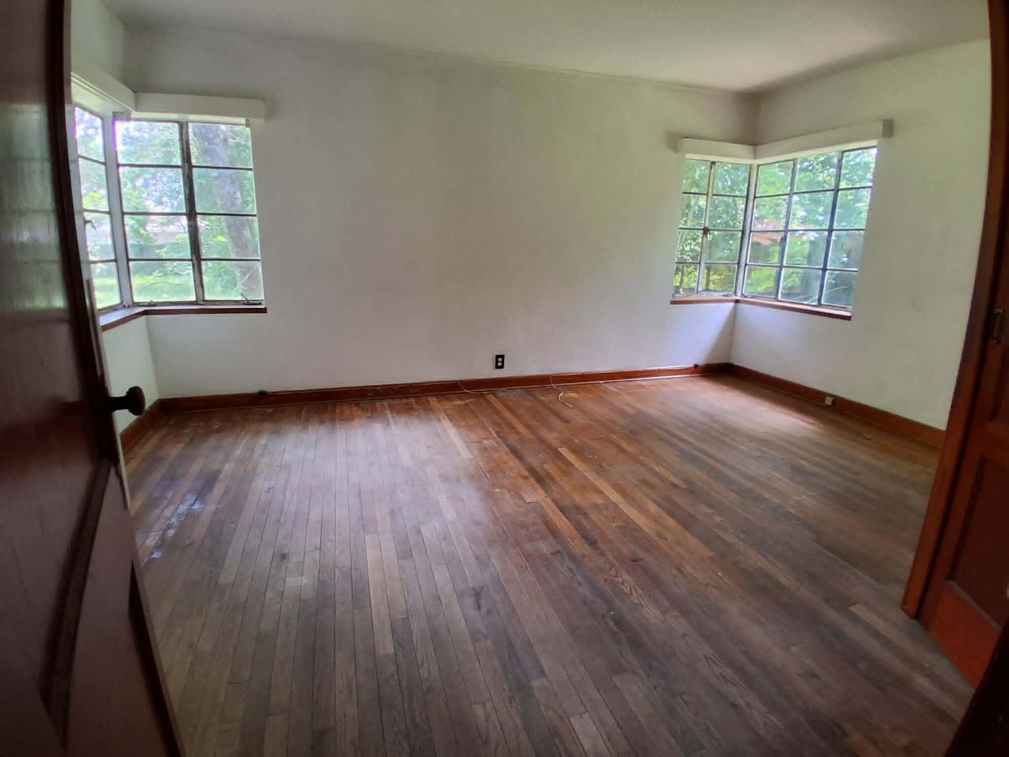 CRESTVIEW LOTS 3 & 4 BLK 36 - Residential