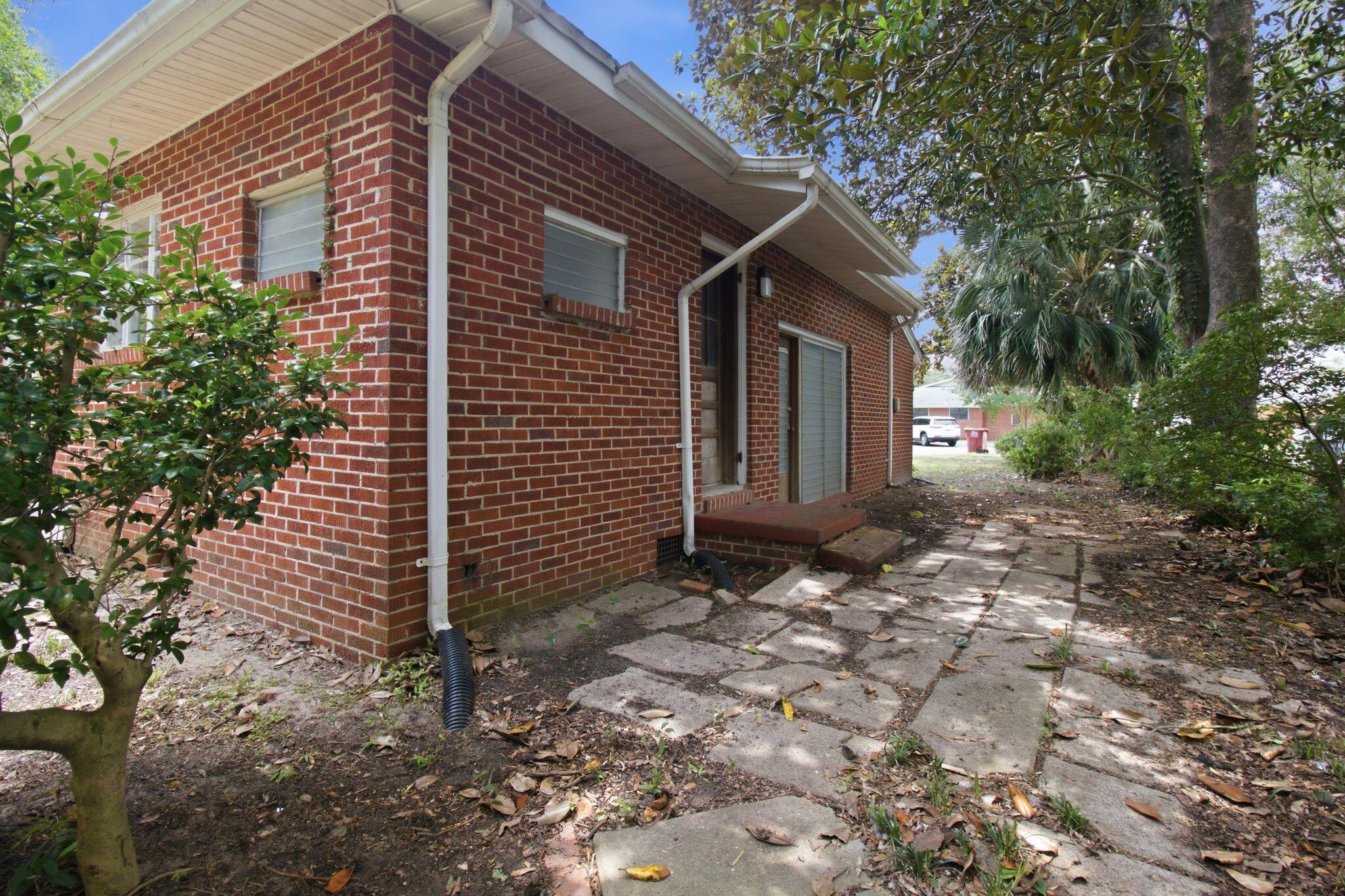 CRESTVIEW LOTS 3 & 4 BLK 36 - Residential