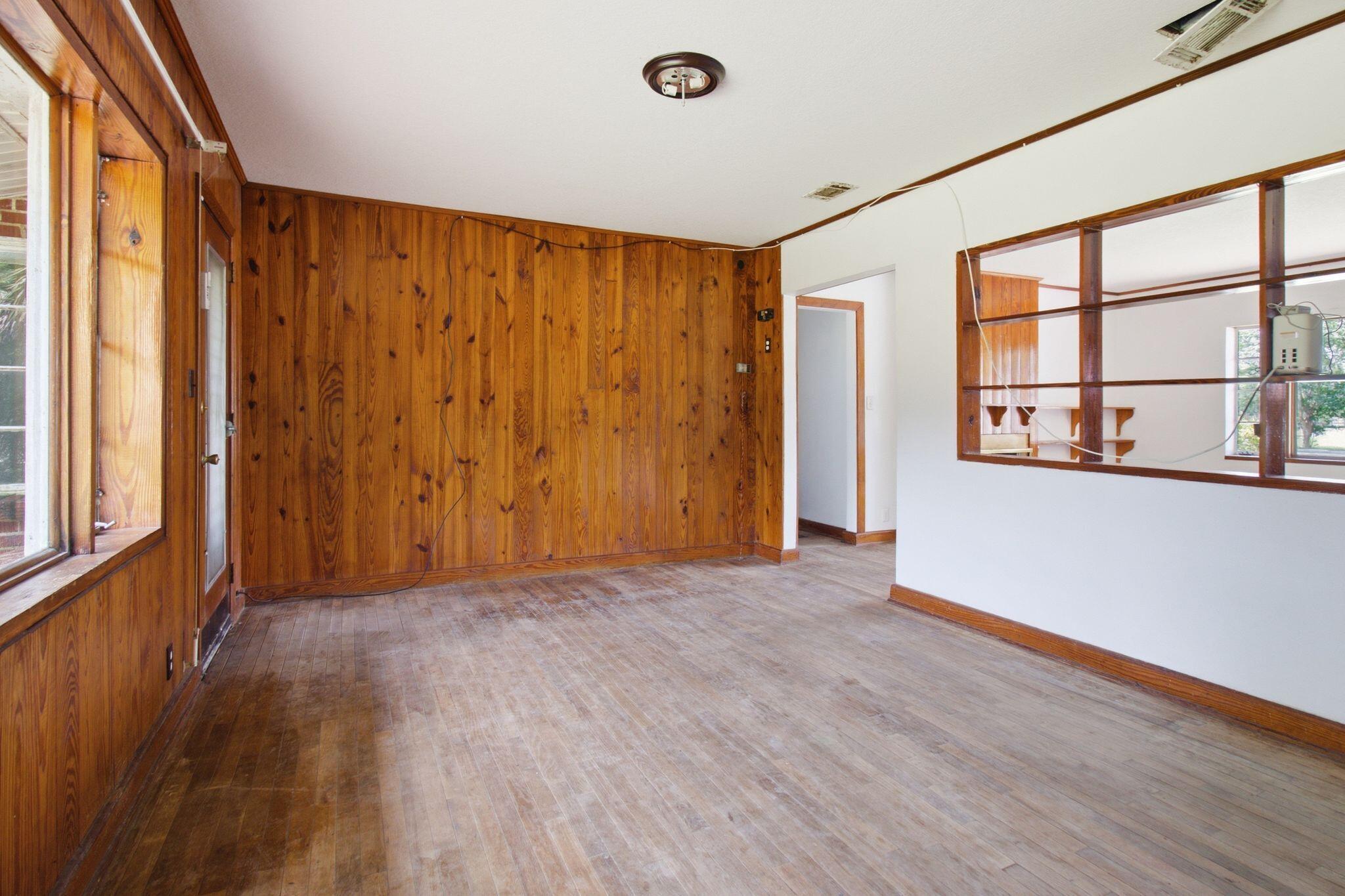 CRESTVIEW LOTS 3 & 4 BLK 36 - Residential