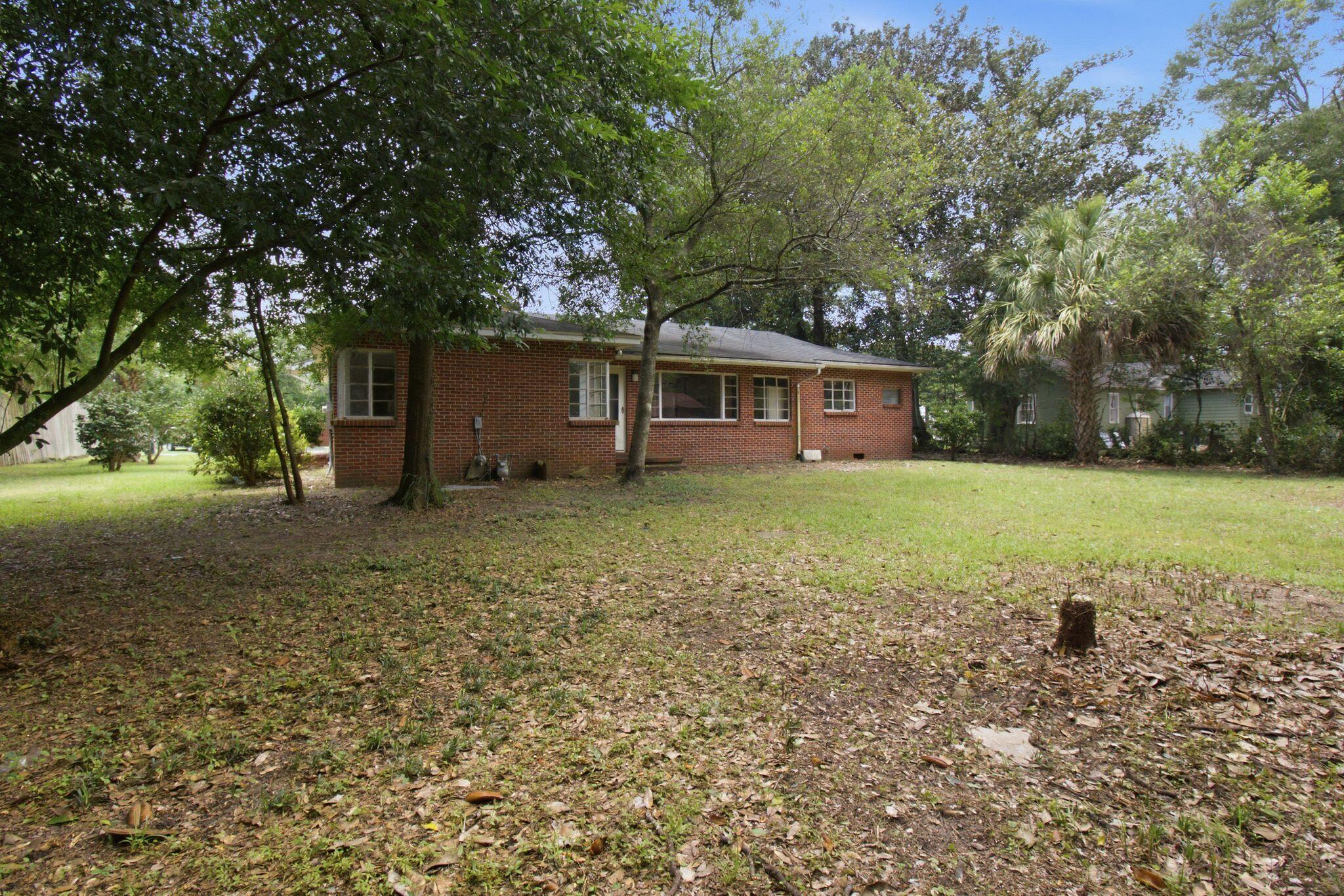 CRESTVIEW LOTS 3 & 4 BLK 36 - Residential