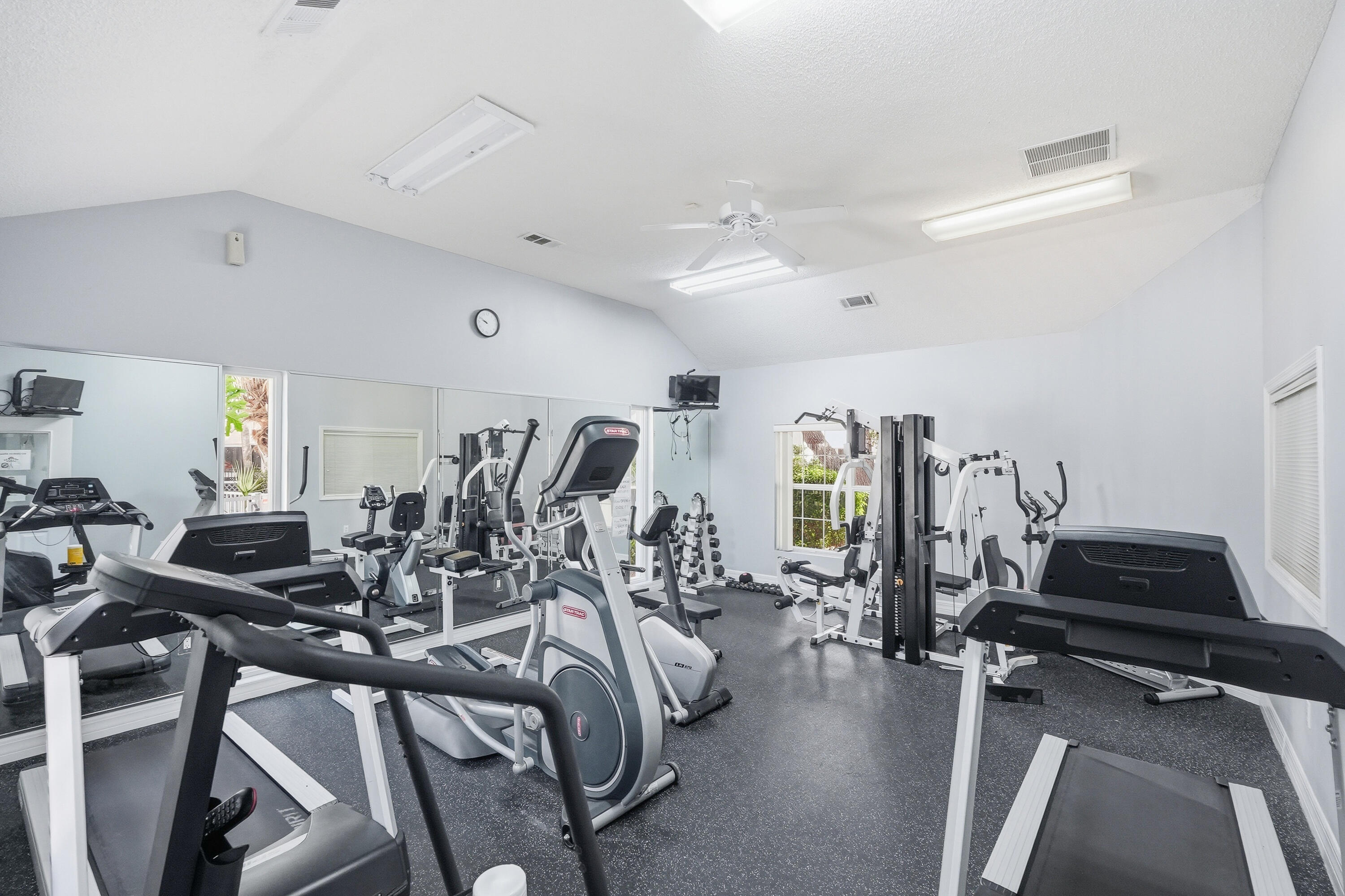 FLORIDA CLUB - Residential Lease