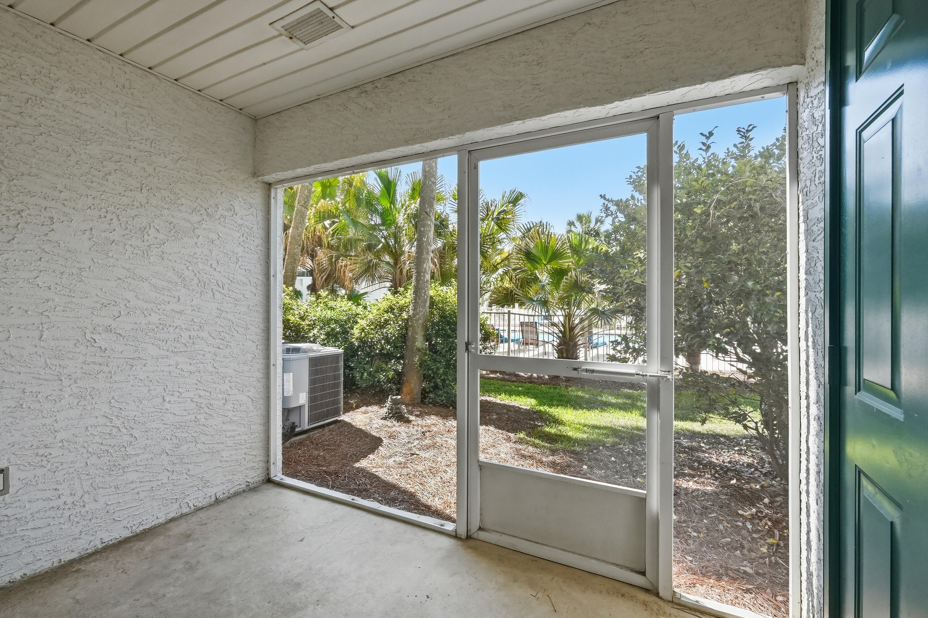 FLORIDA CLUB - Residential Lease