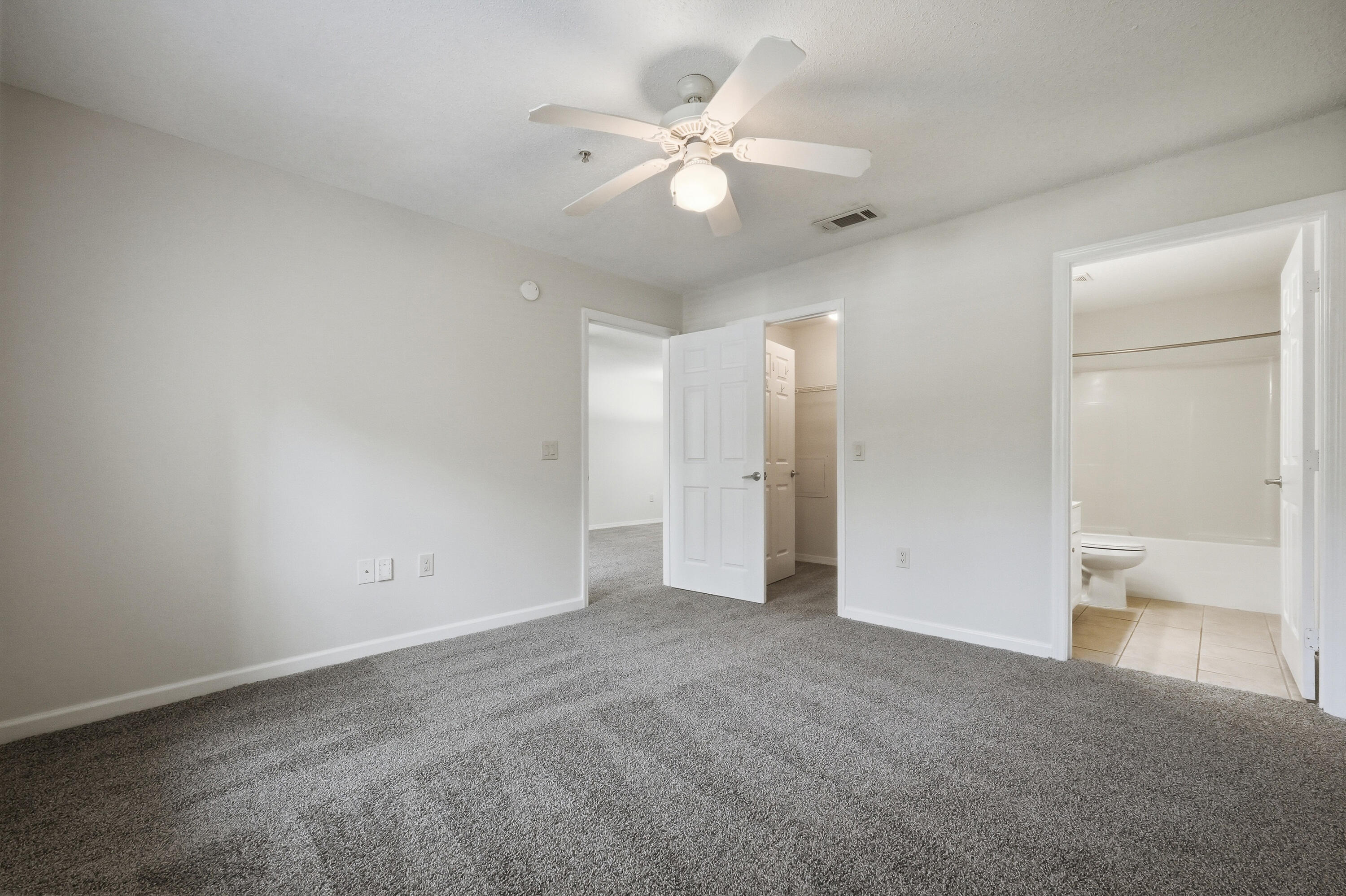 FLORIDA CLUB - Residential Lease