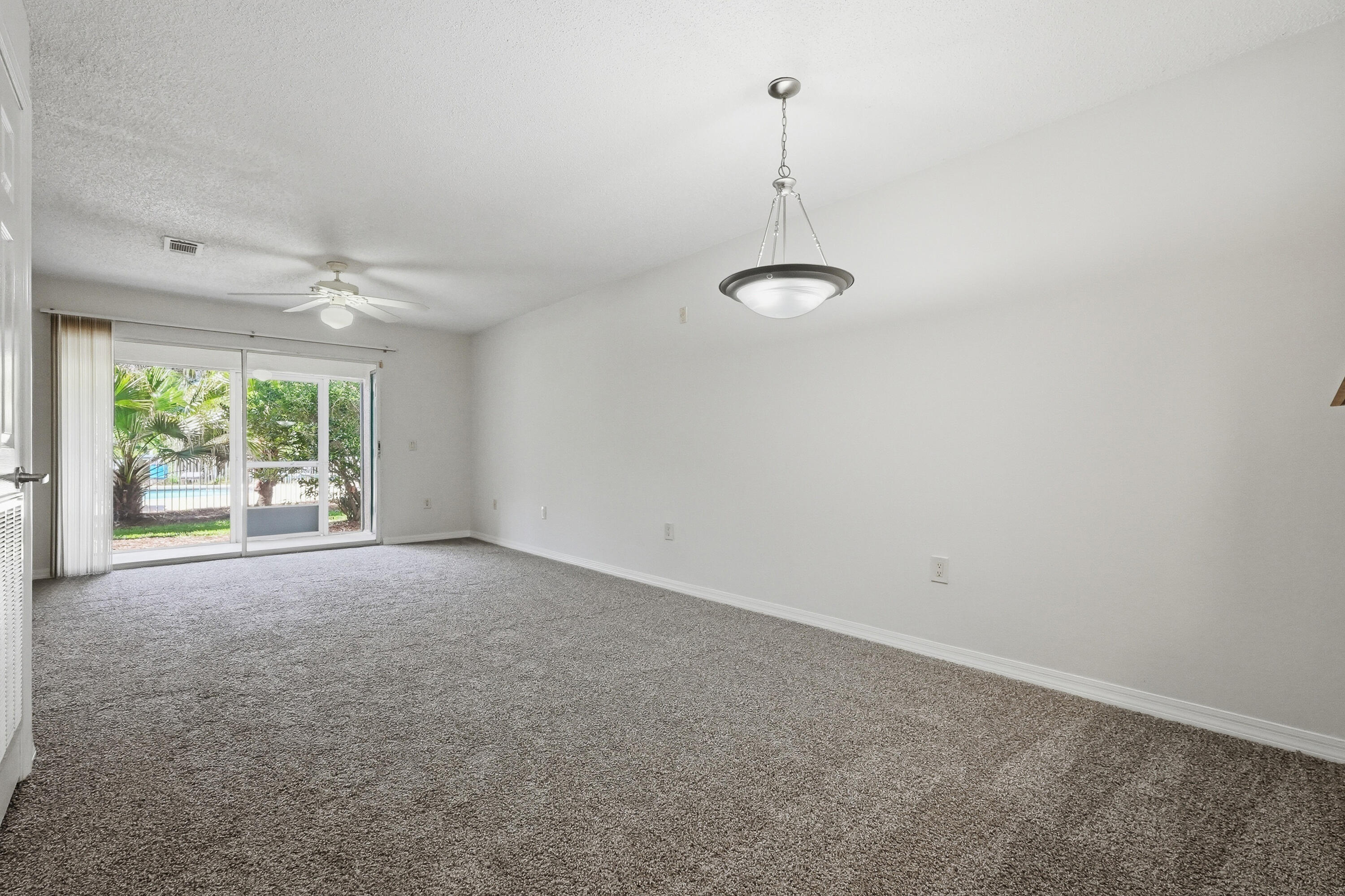 FLORIDA CLUB - Residential Lease